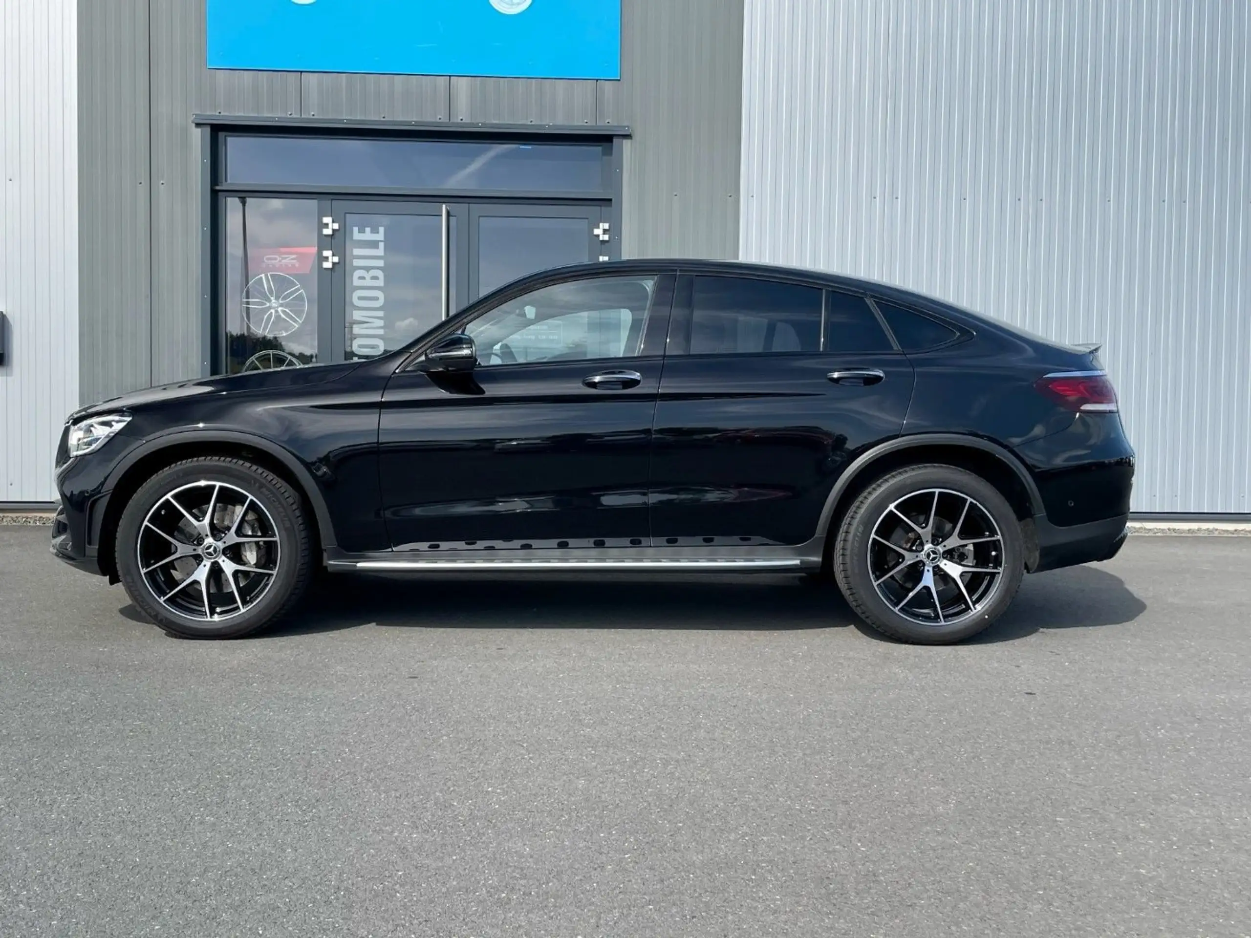 Mercedes-Benz - GLC 300