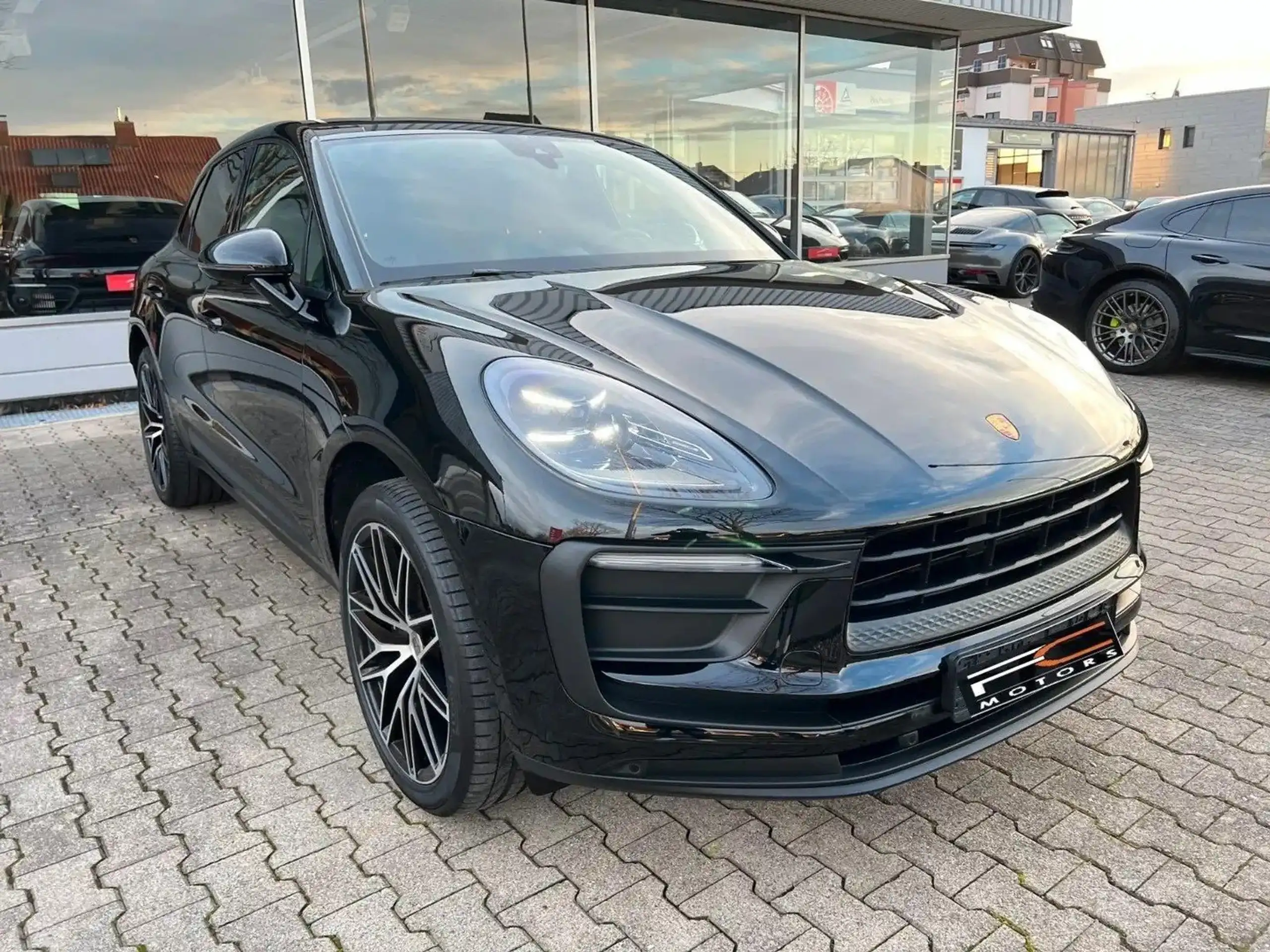 Porsche - Macan