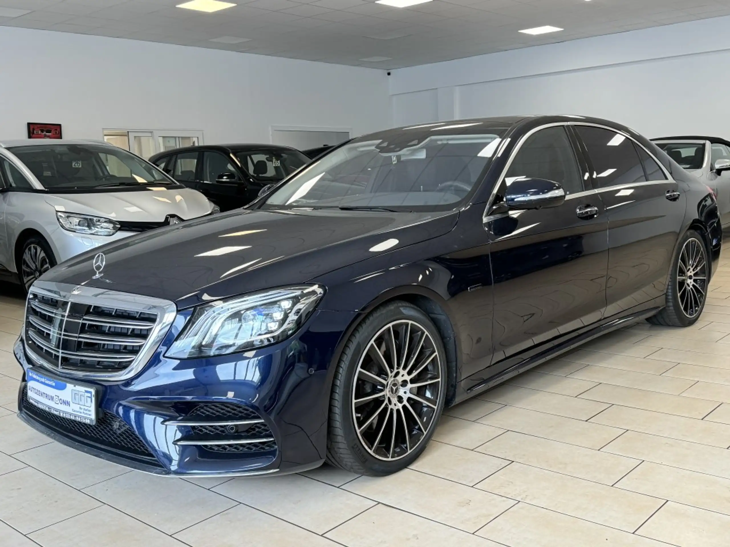 Mercedes-Benz - S 560