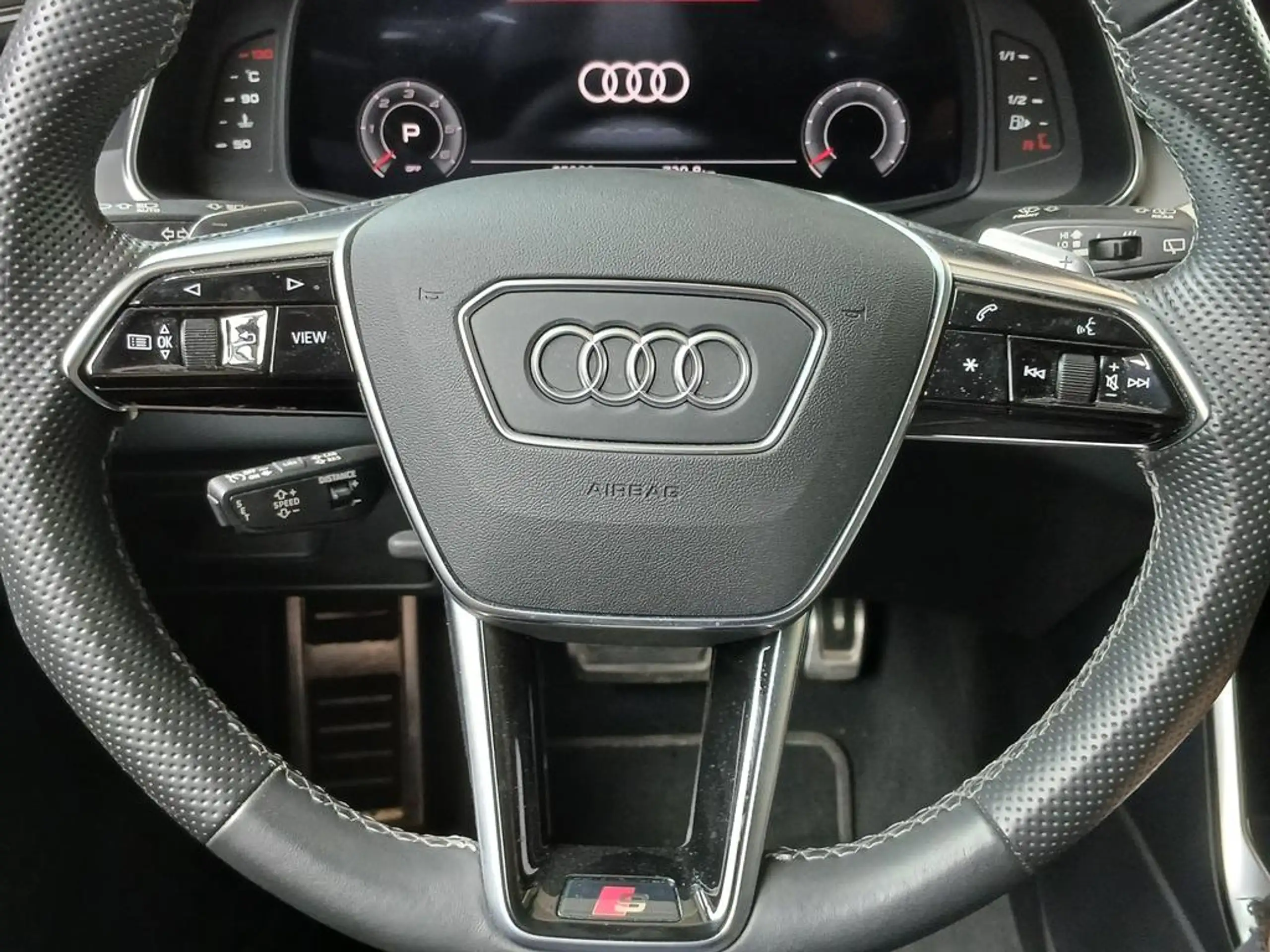 Audi - A6