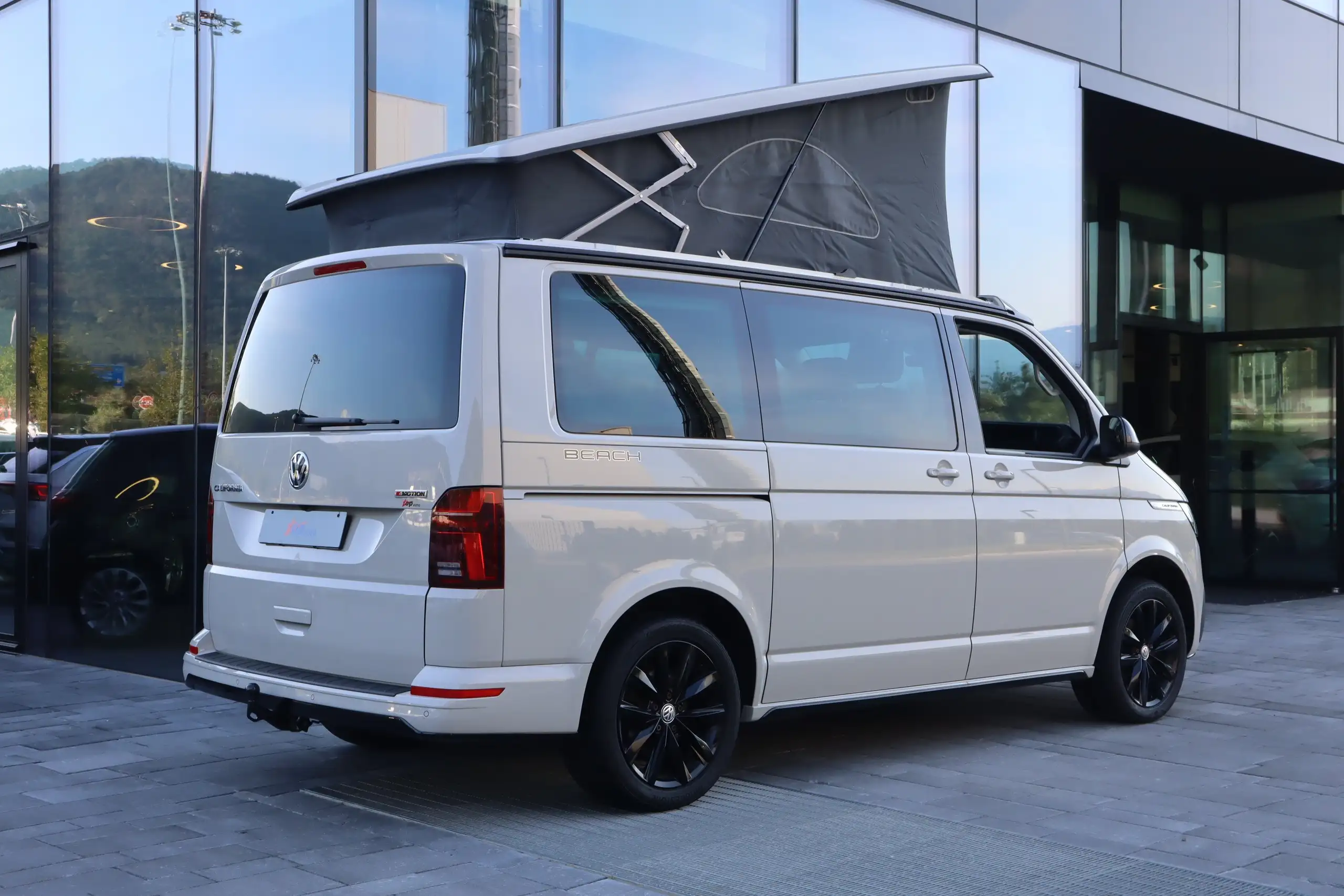 Volkswagen - T6.1 California