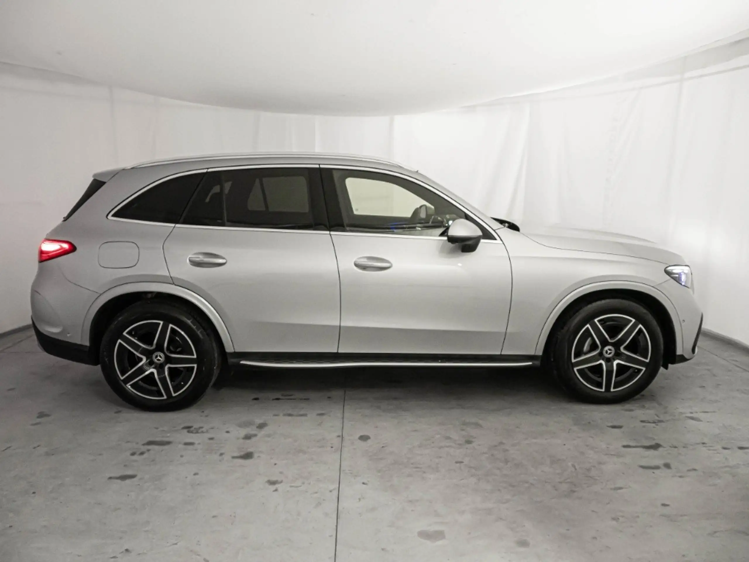 Mercedes-Benz - GLC 220