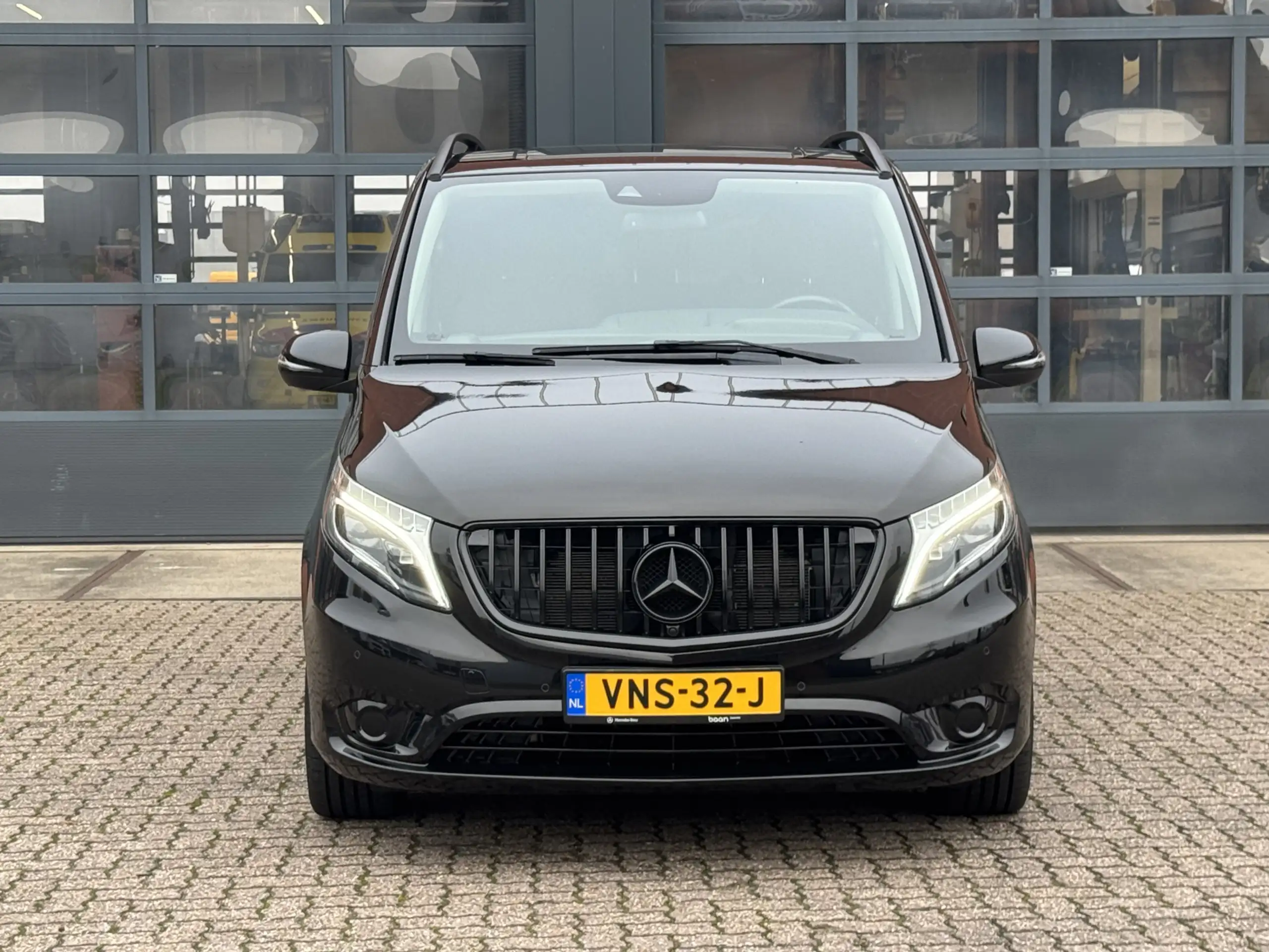 Mercedes-Benz - Vito