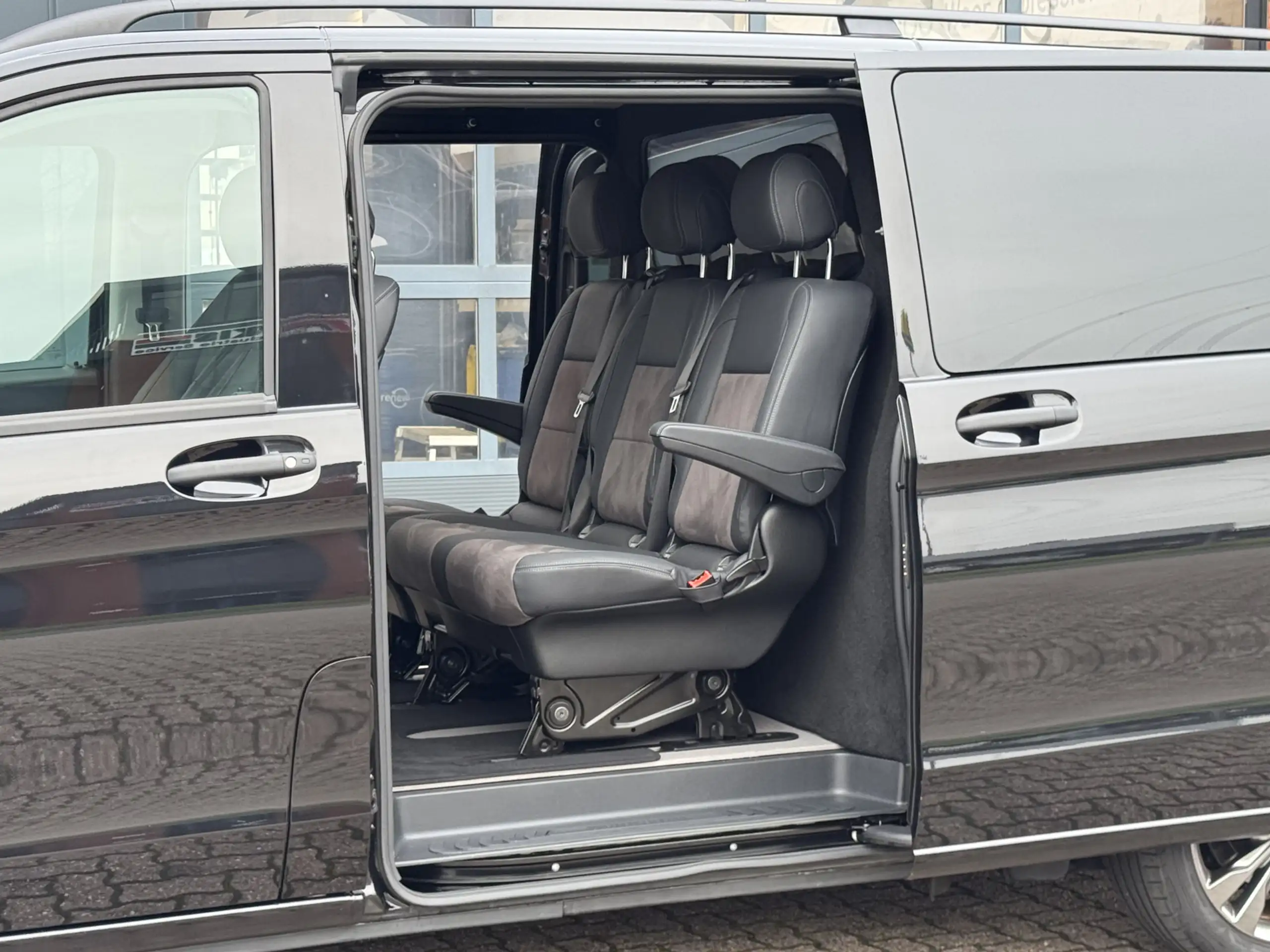 Mercedes-Benz - Vito