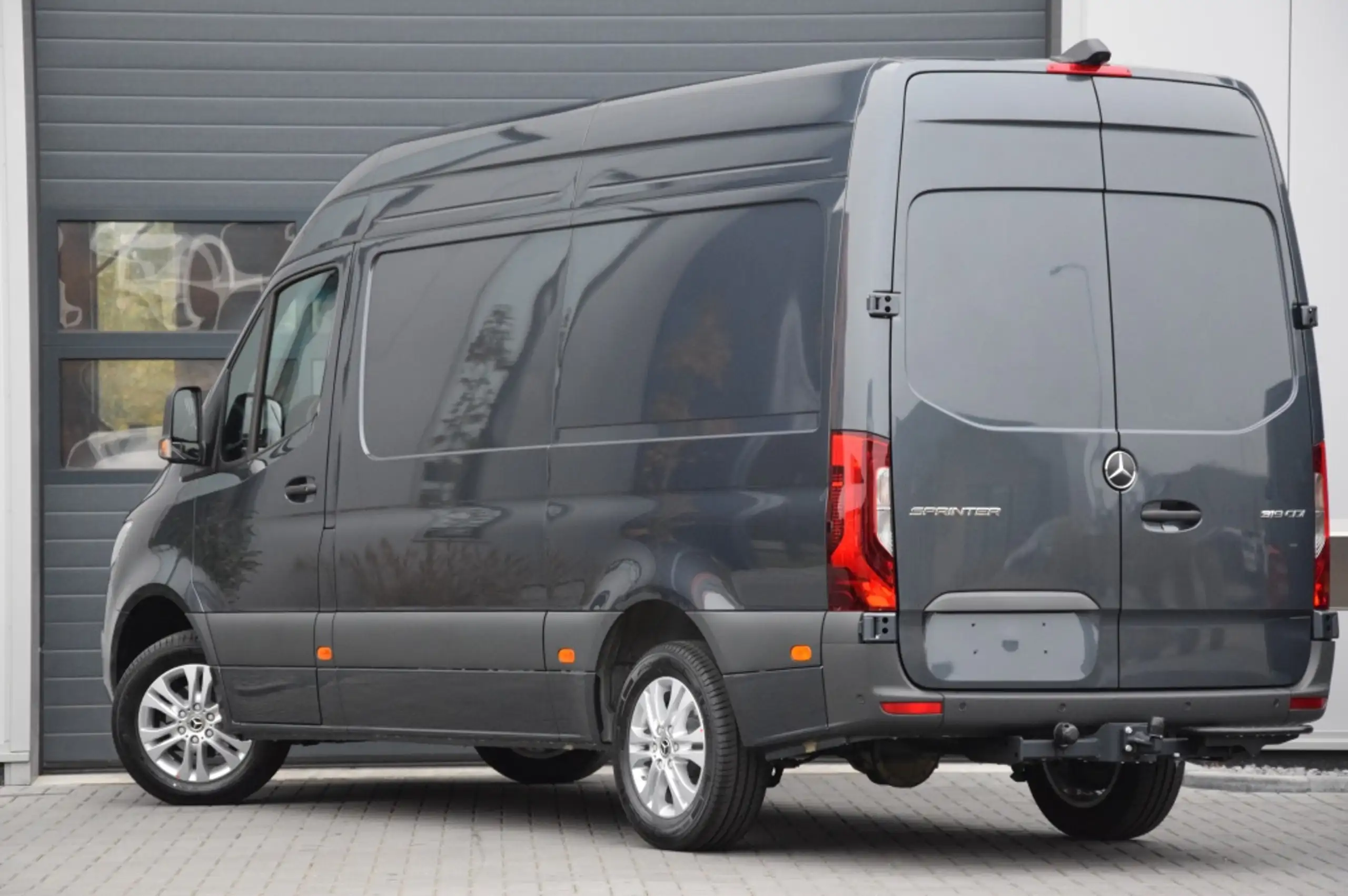 Mercedes-Benz - Sprinter