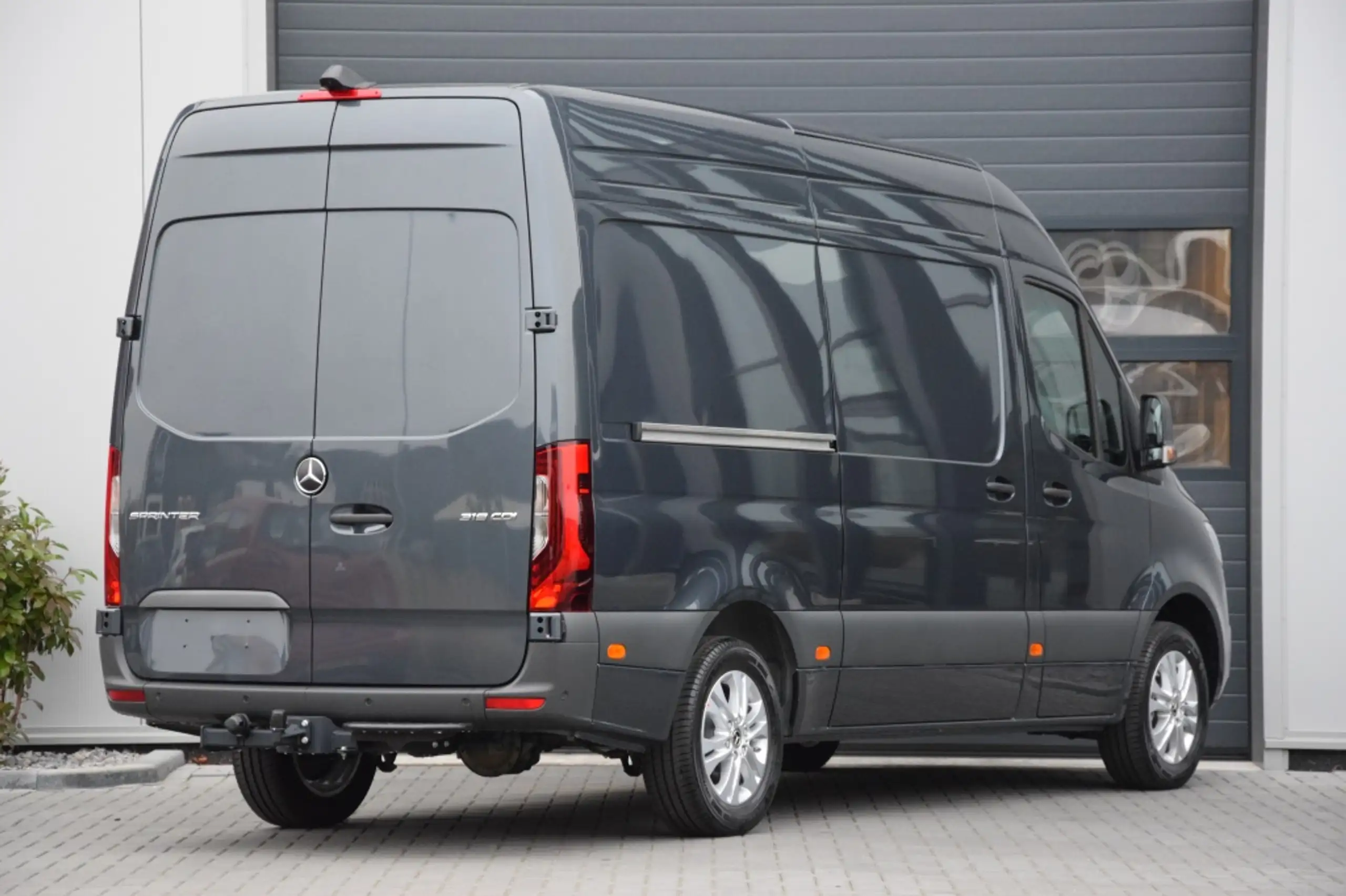 Mercedes-Benz - Sprinter