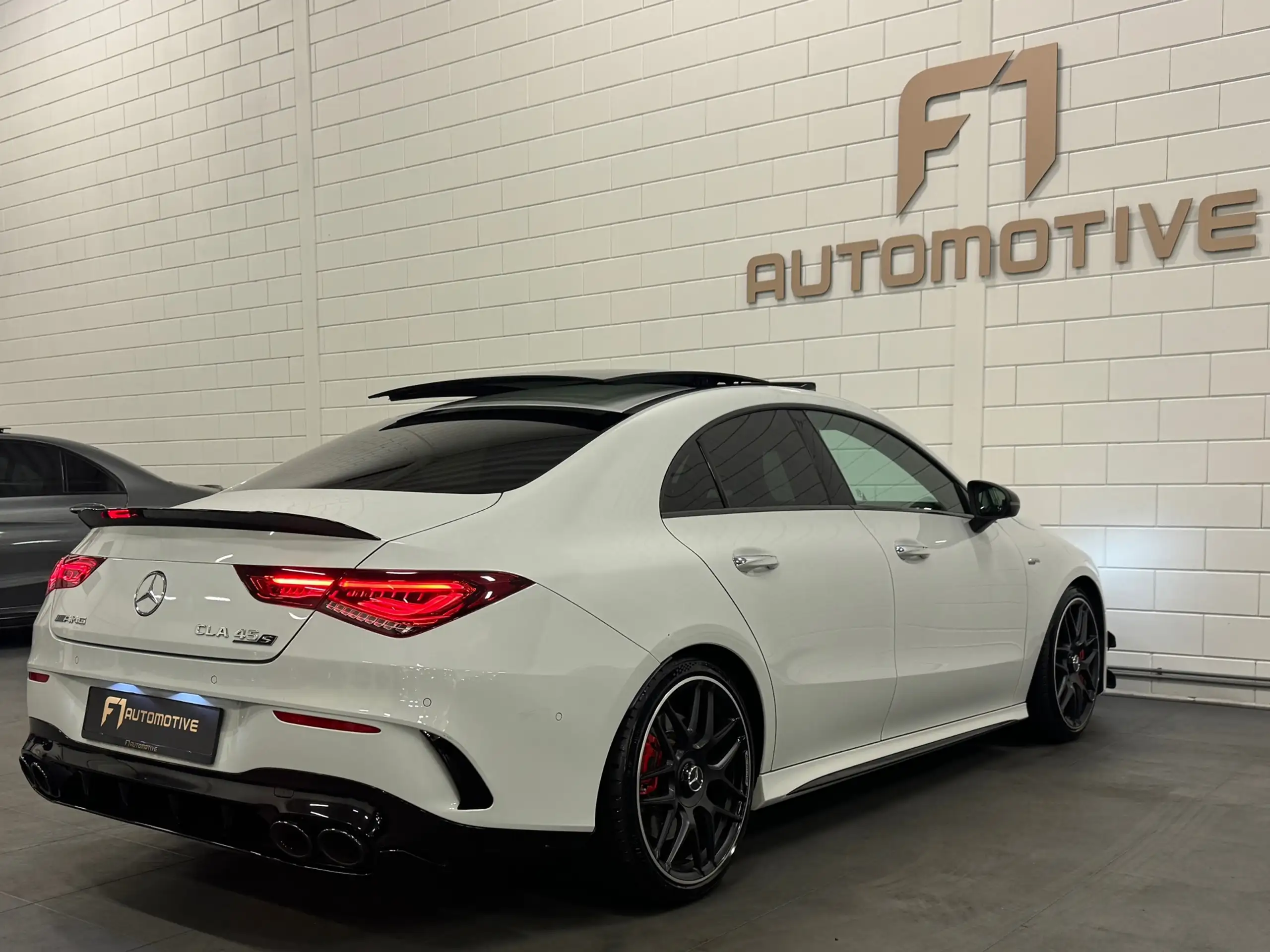 Mercedes-Benz - CLA 45 AMG