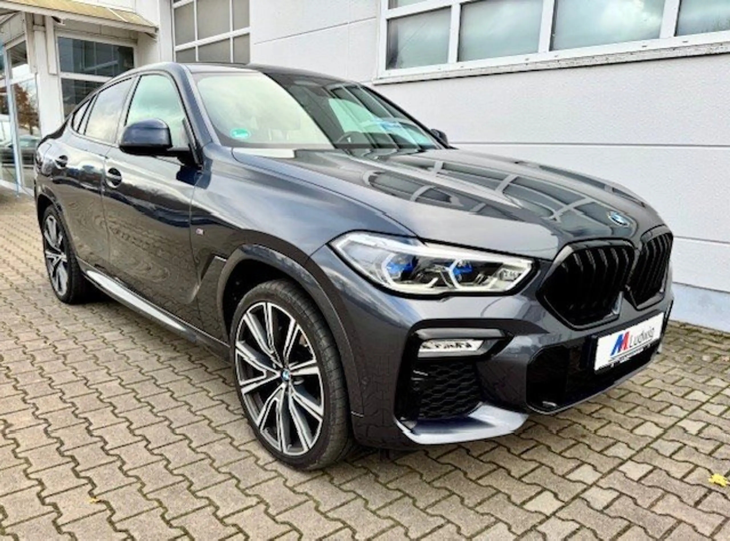 BMW - X6