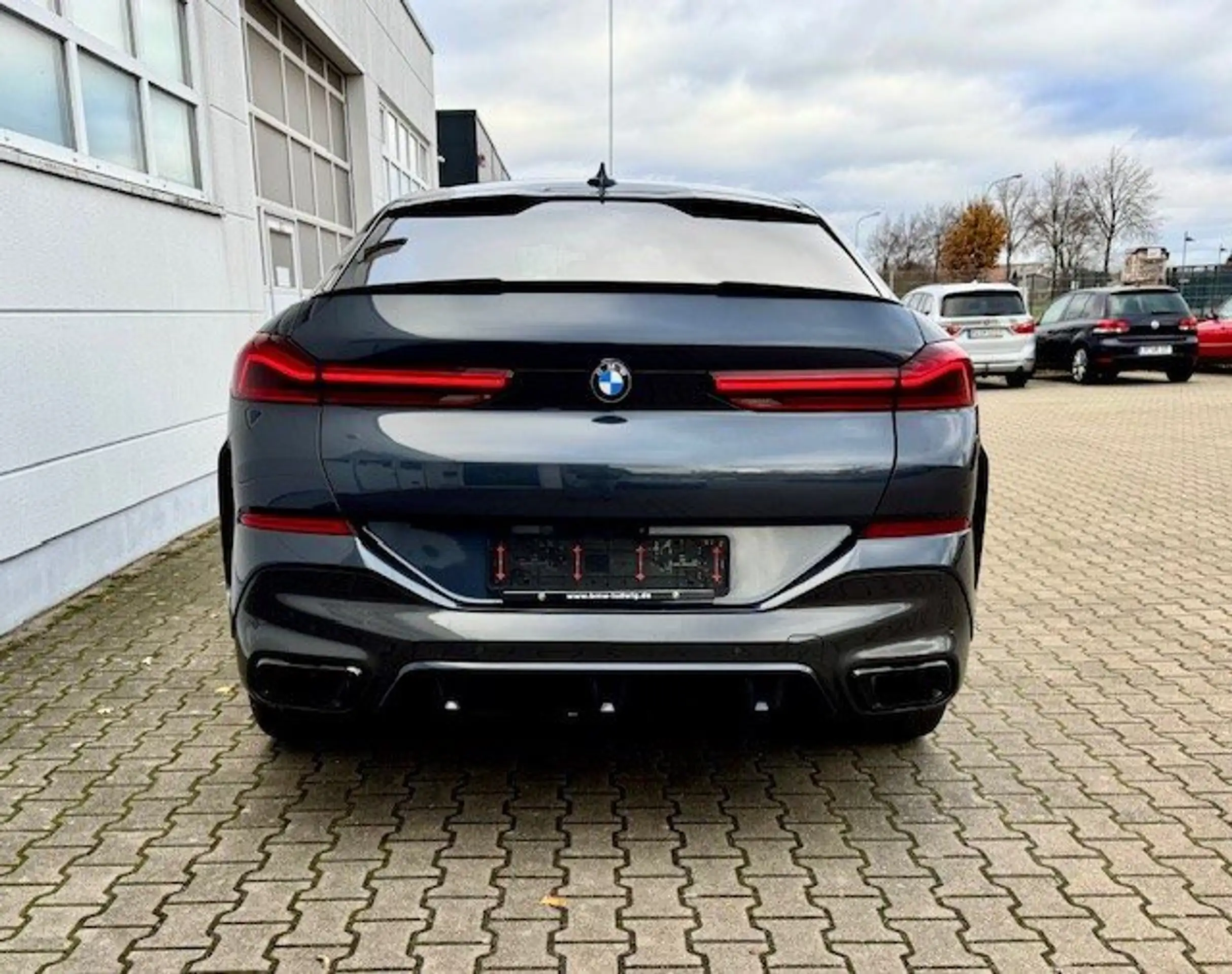 BMW - X6