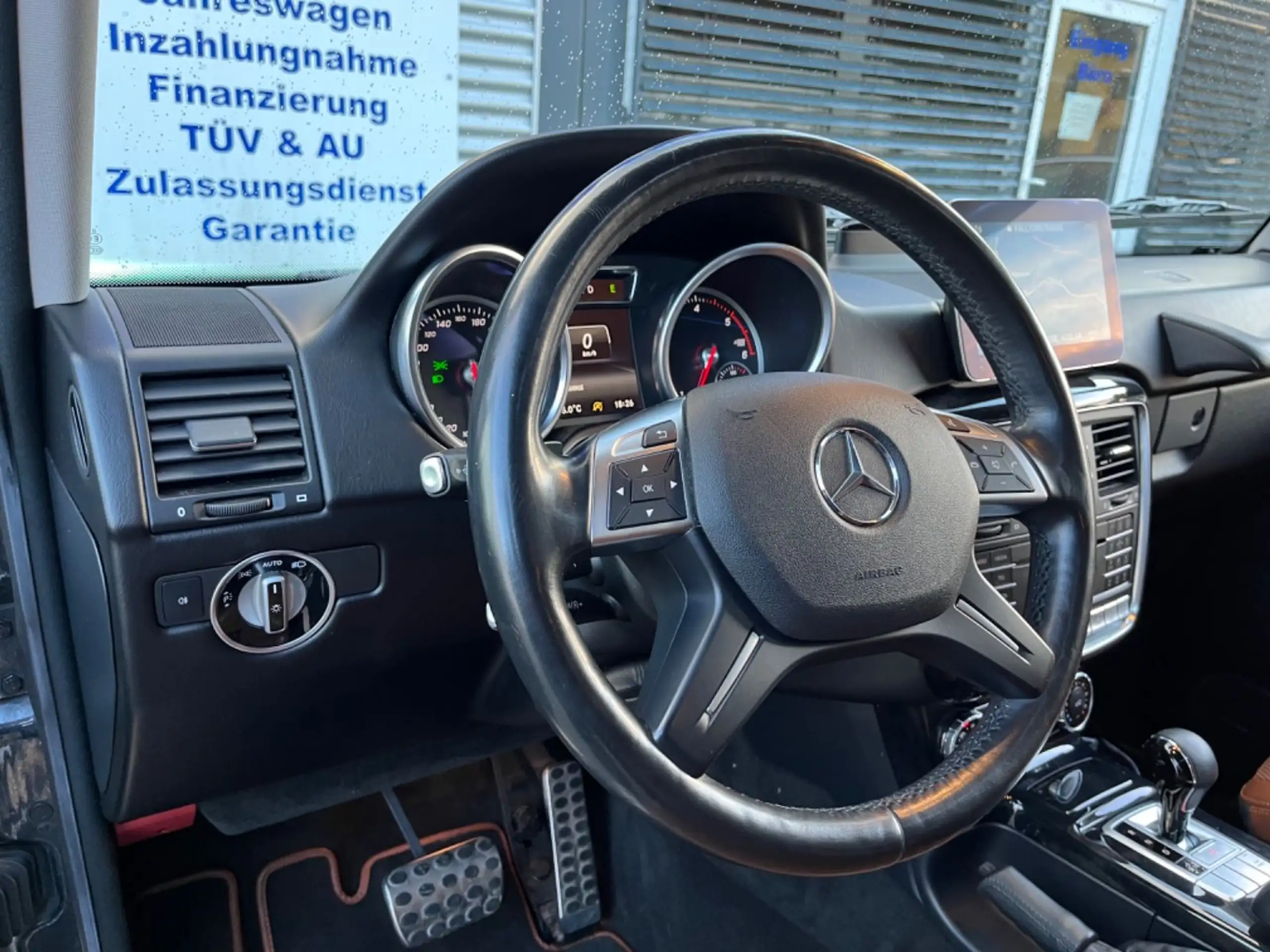 Mercedes-Benz - G 350