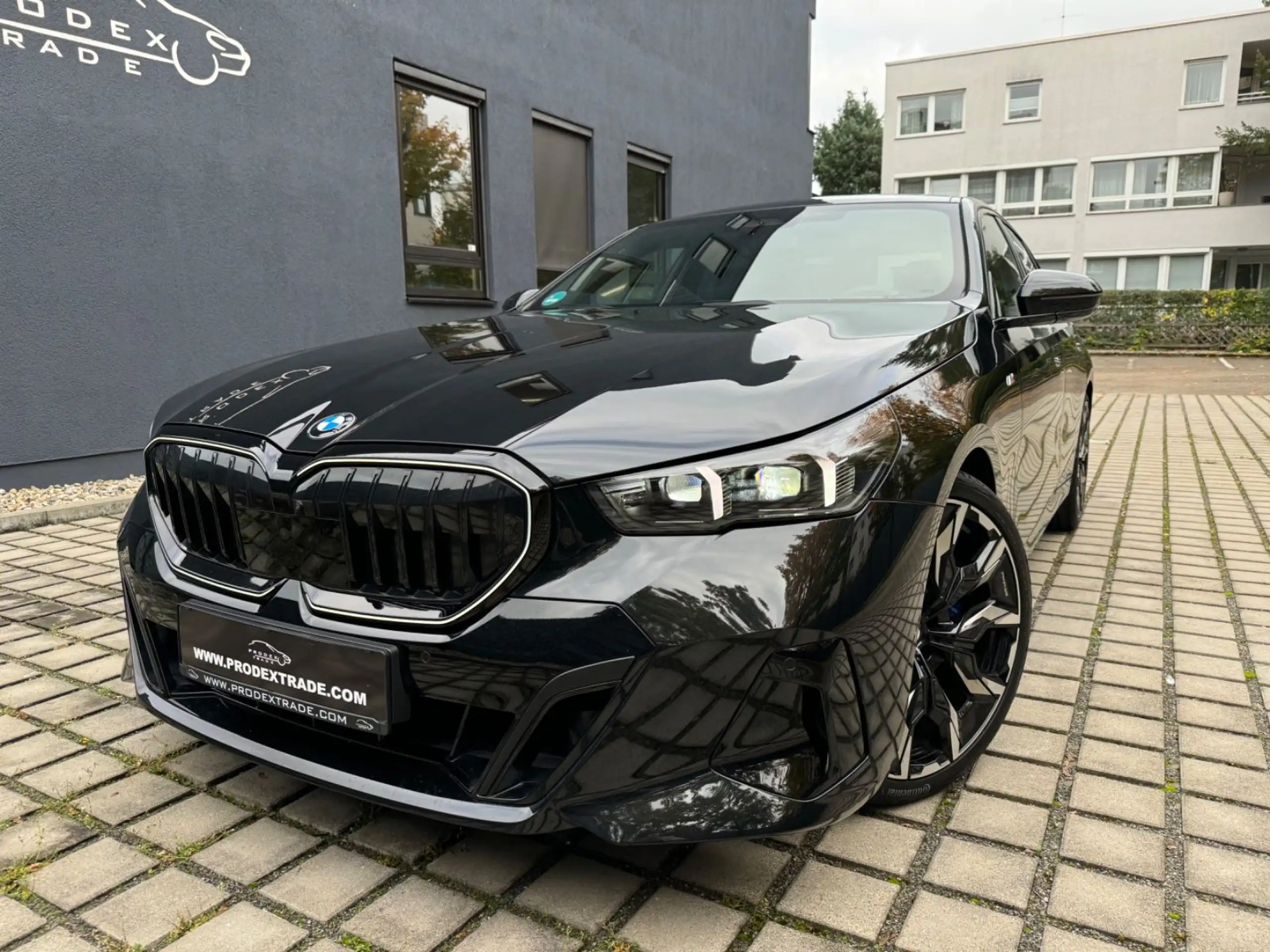 BMW - 520