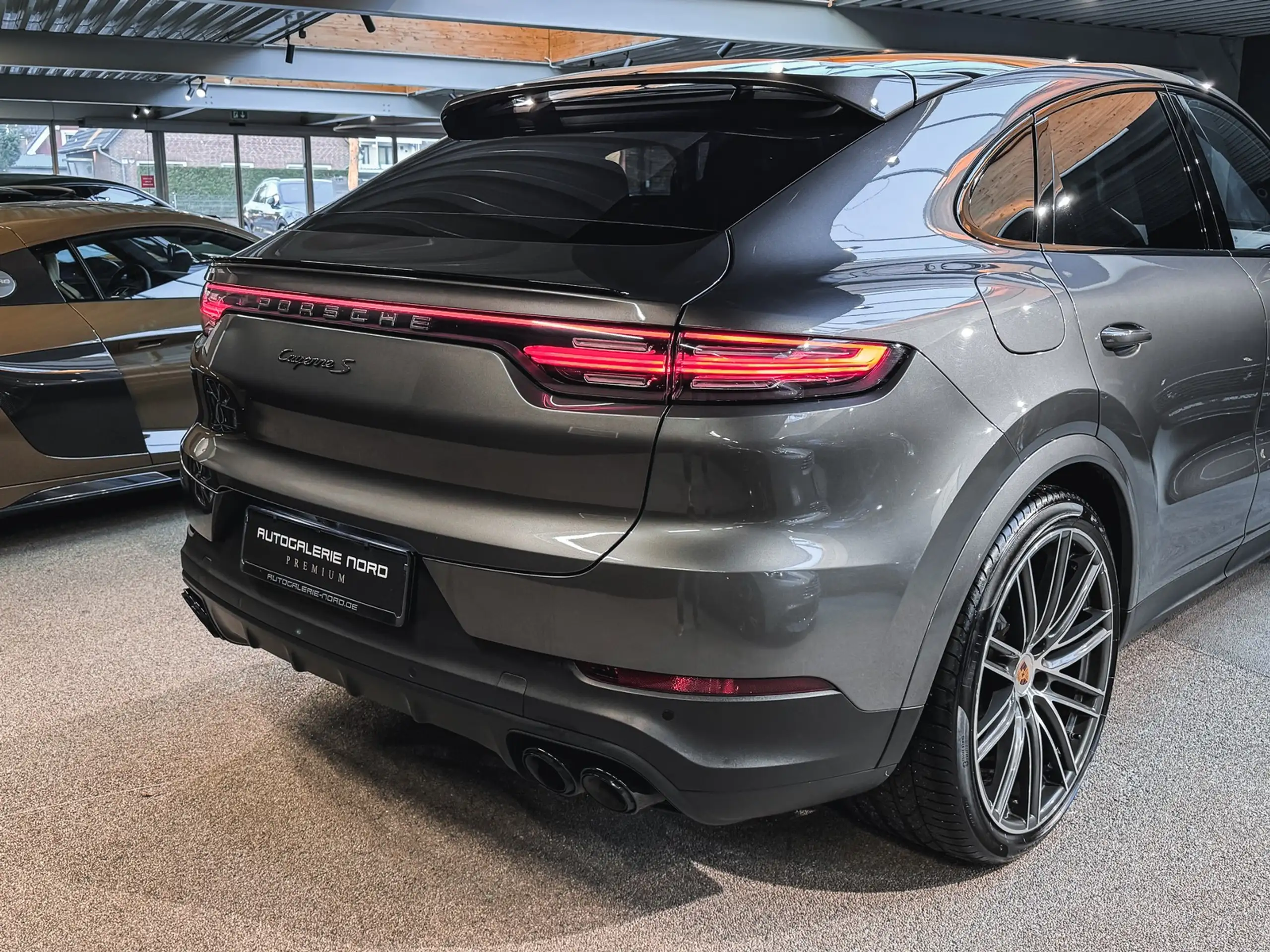 Porsche - Cayenne