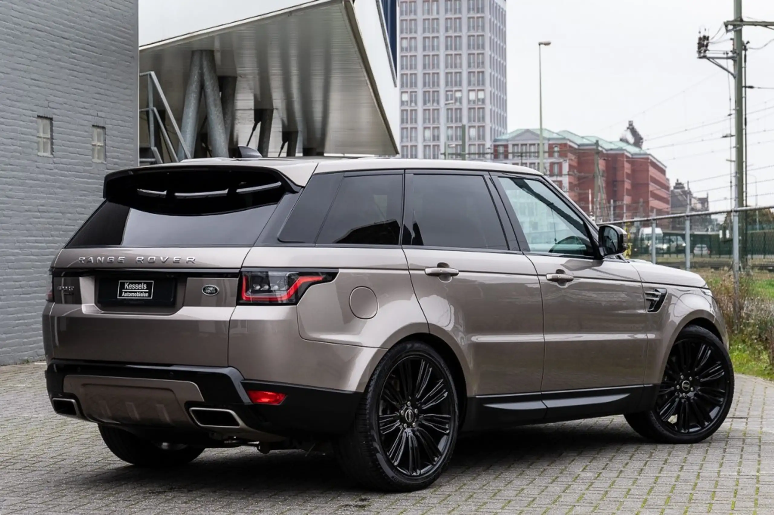 Land Rover - Range Rover Sport