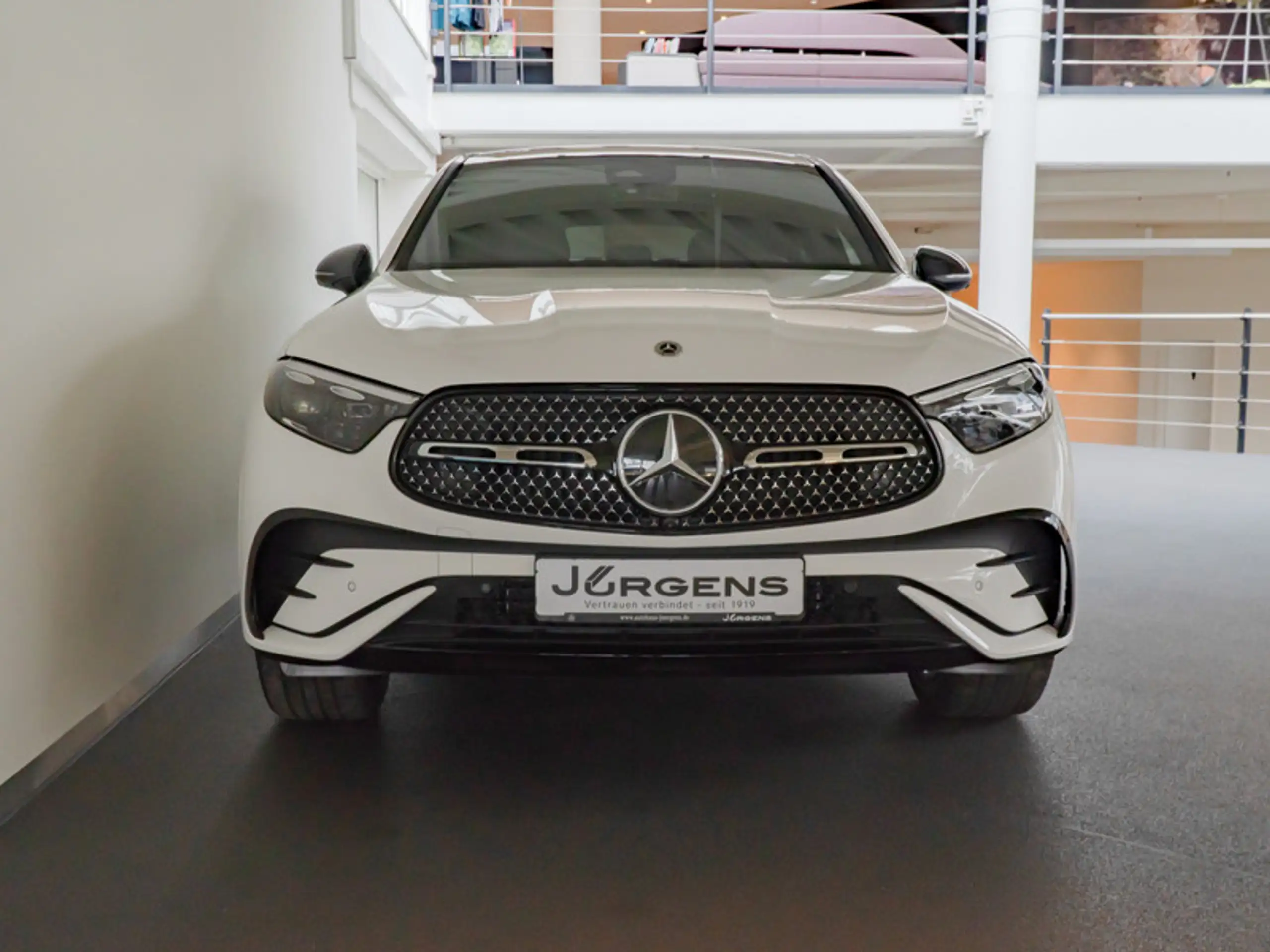 Mercedes-Benz - GLC 200