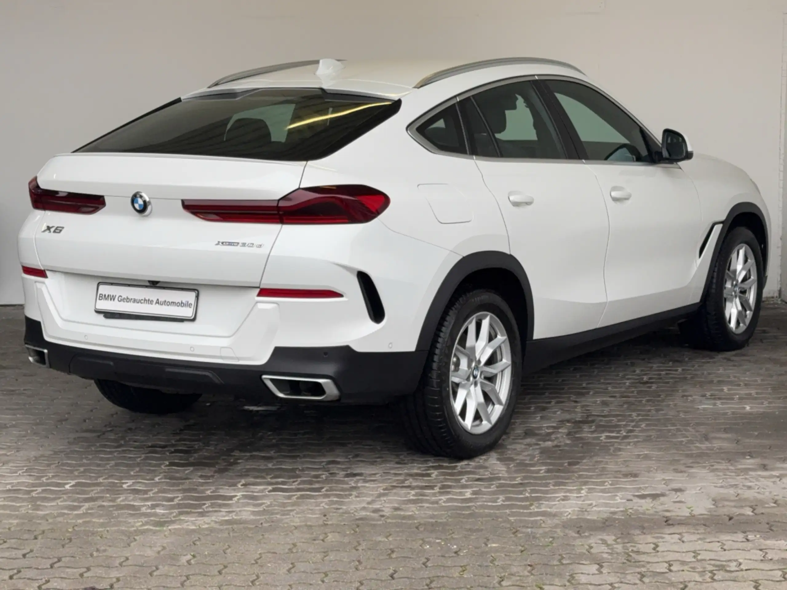 BMW - X6