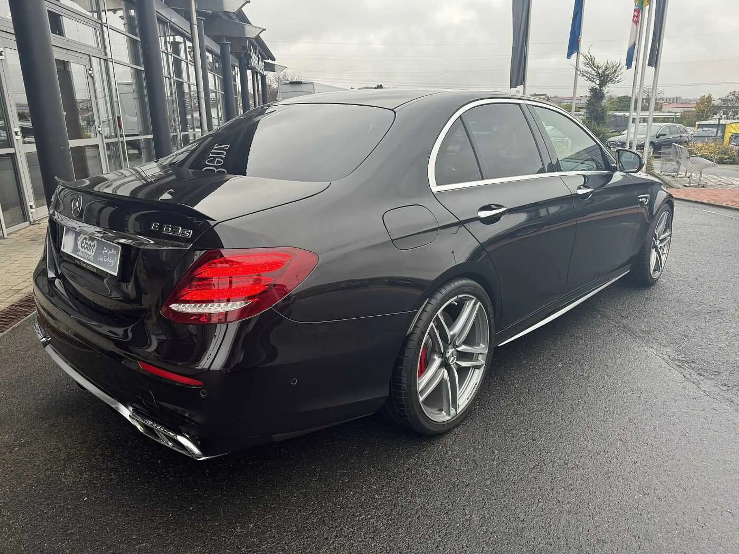 Mercedes-Benz - E 63 AMG