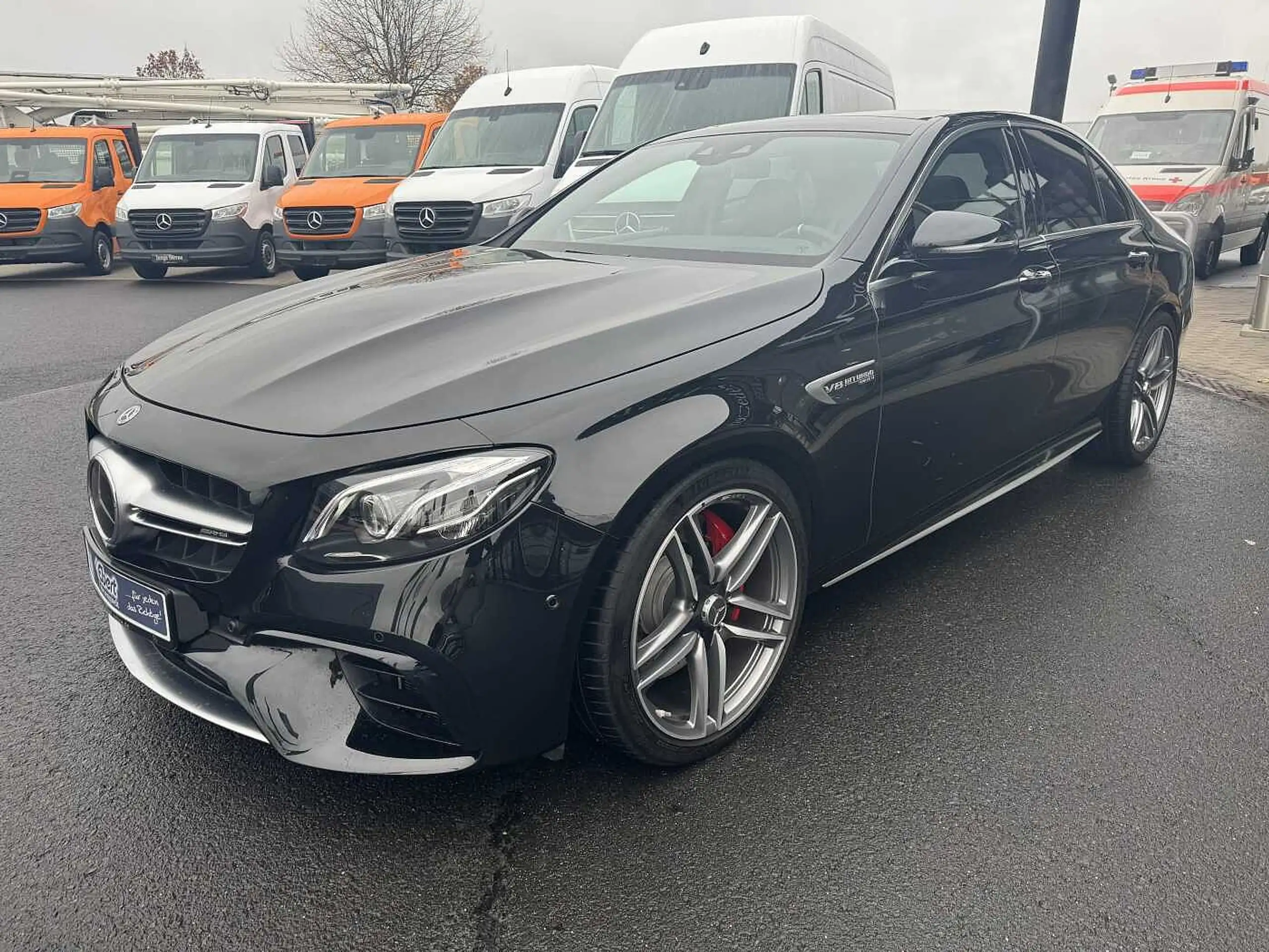 Mercedes-Benz - E 63 AMG