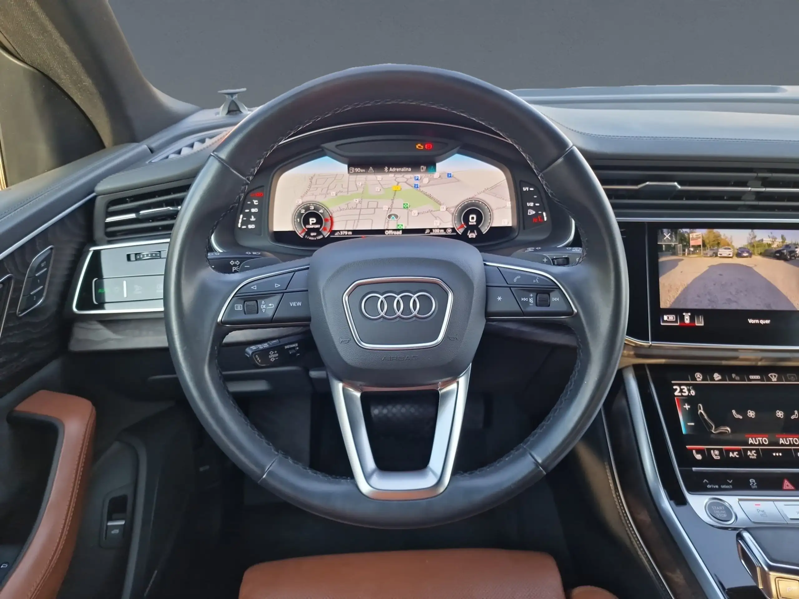 Audi - Q8