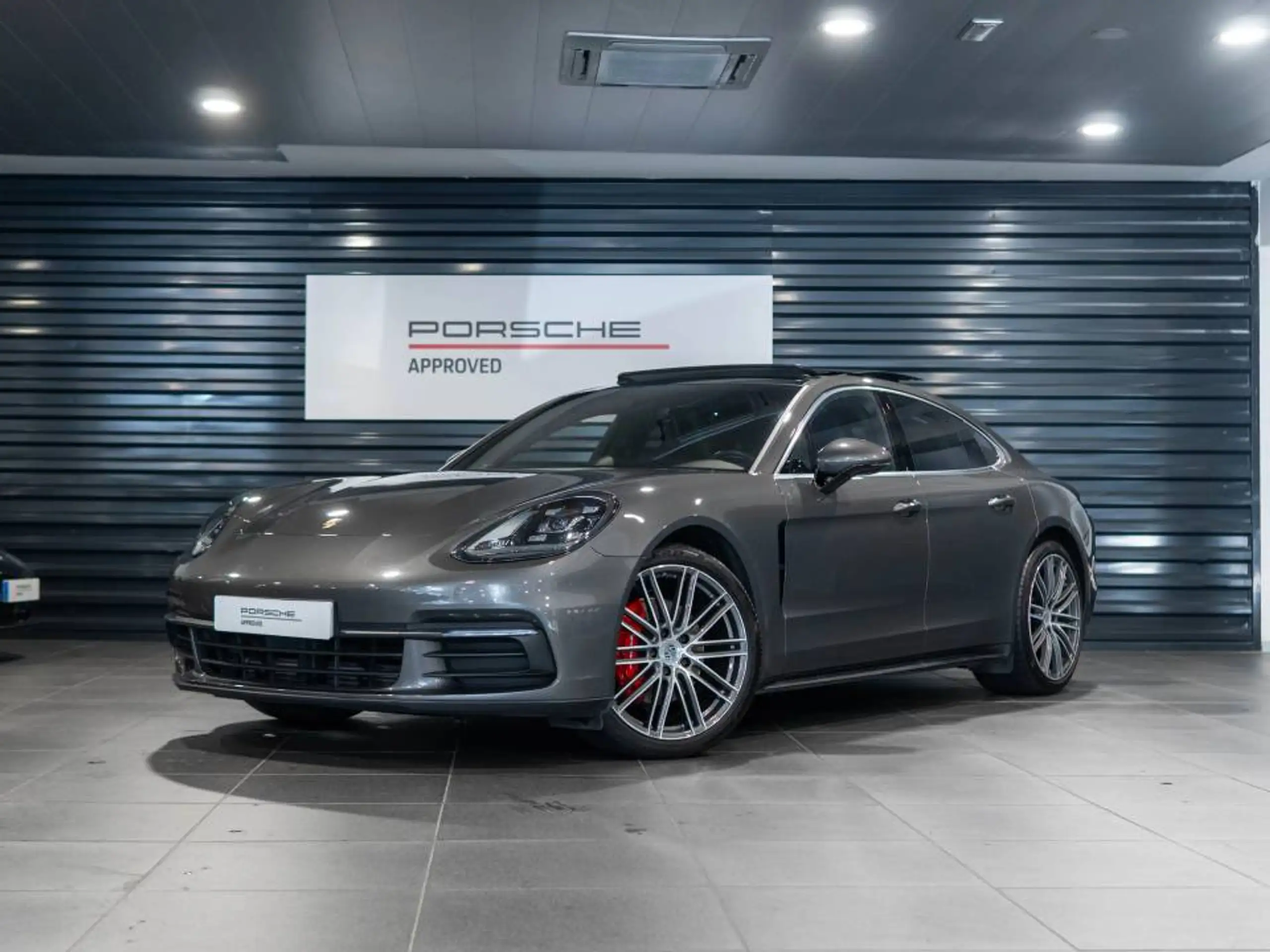 Porsche - Panamera