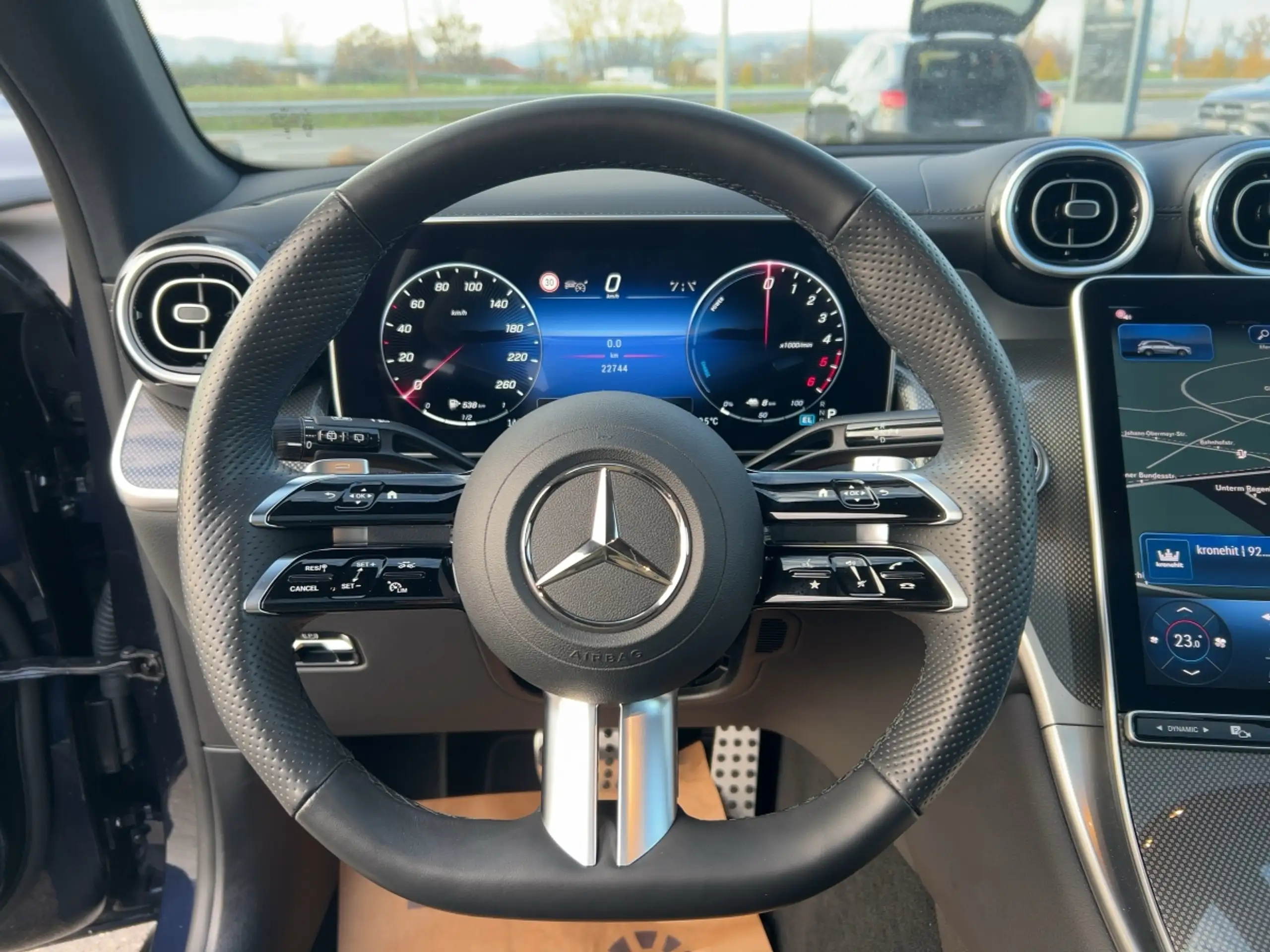 Mercedes-Benz - GLC 300