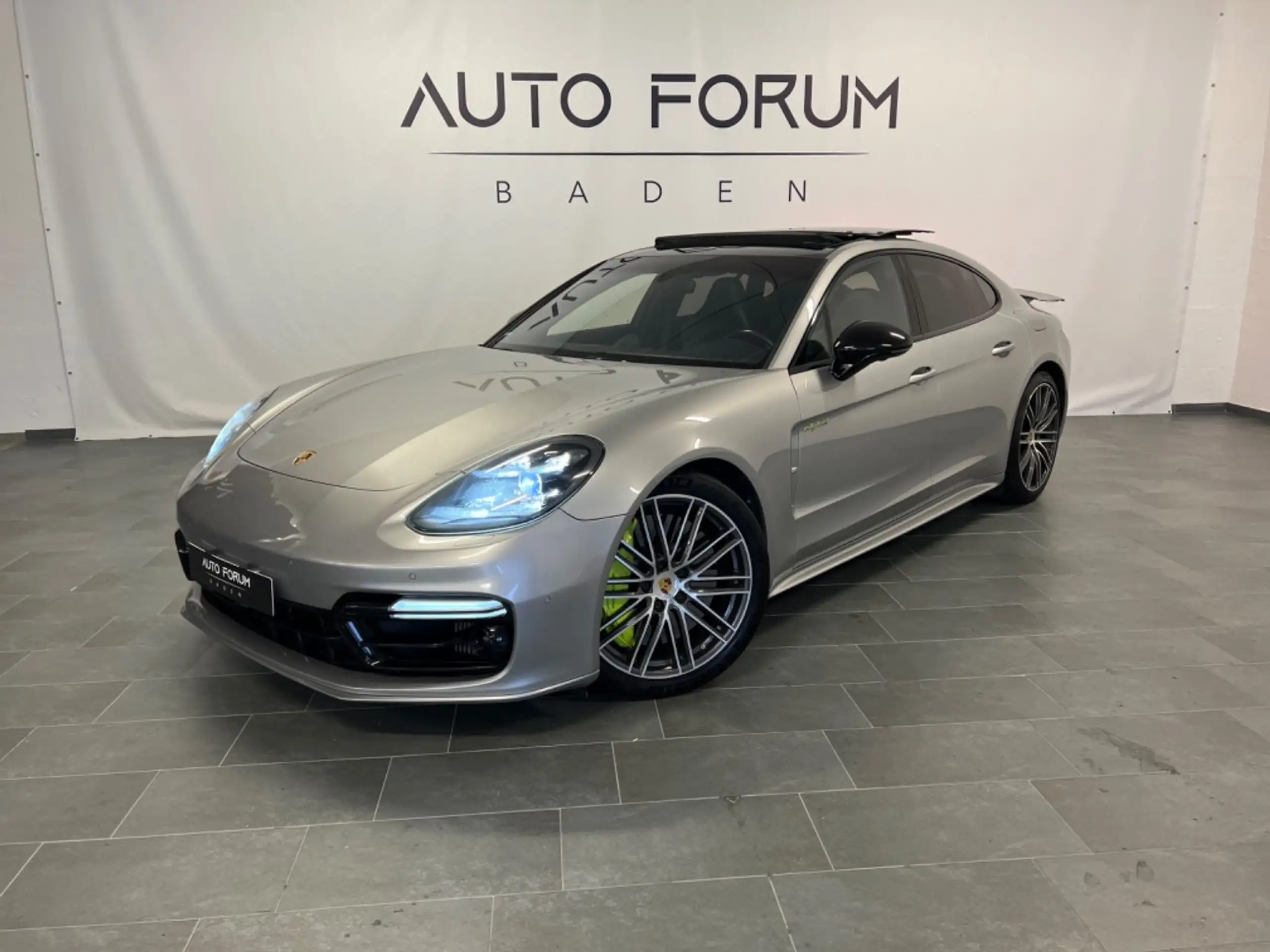 Porsche - Panamera