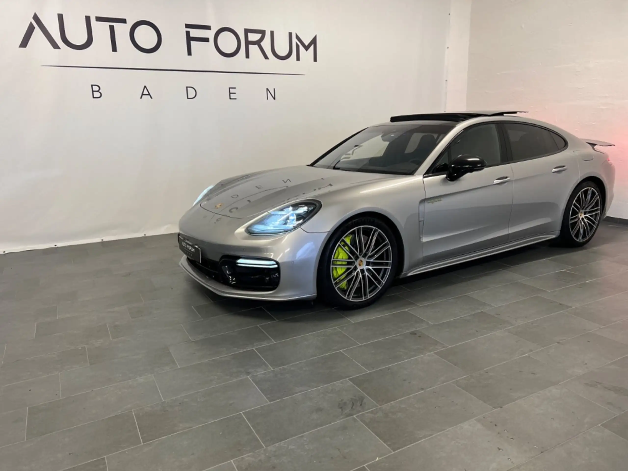 Porsche - Panamera