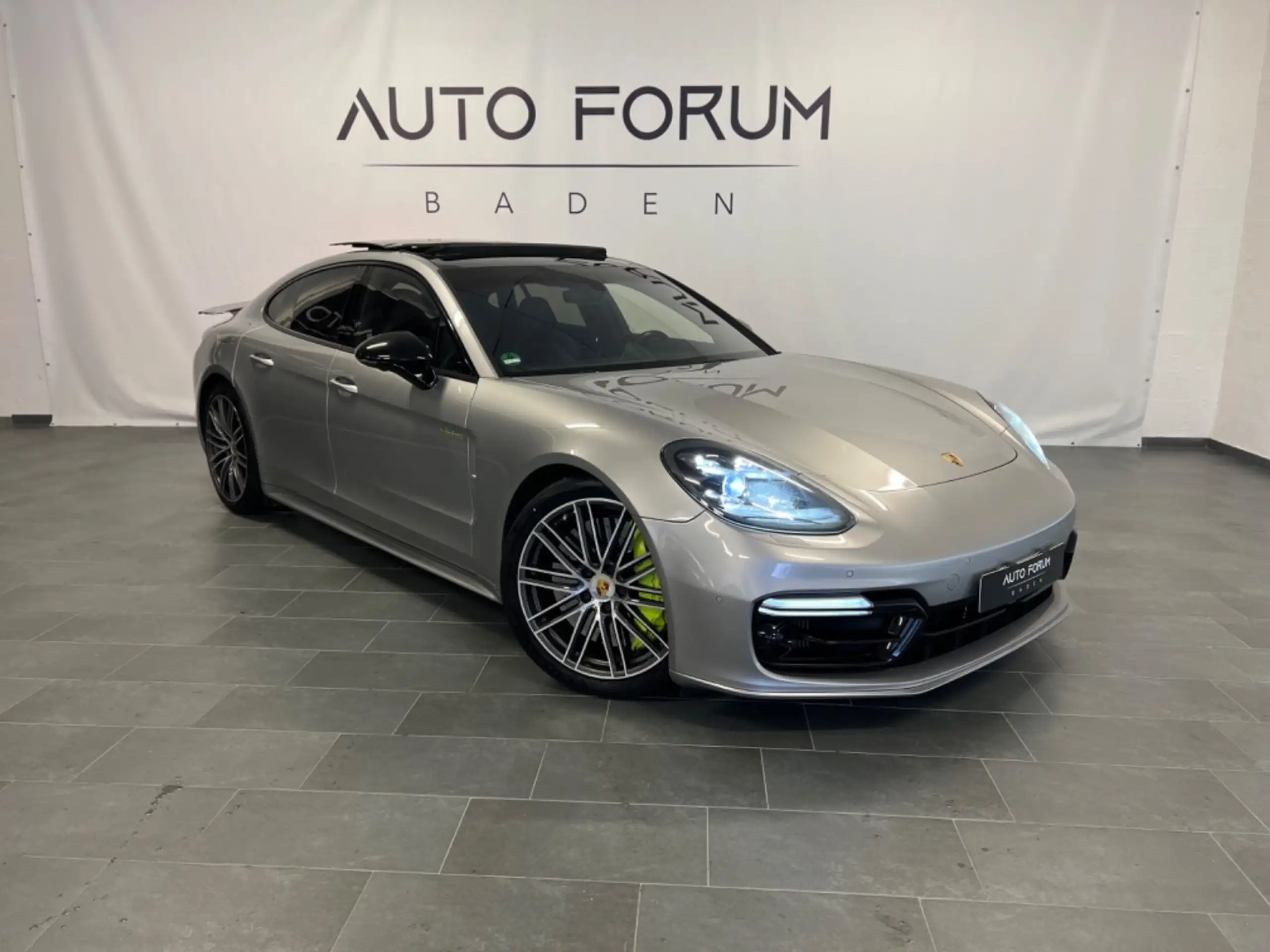 Porsche - Panamera