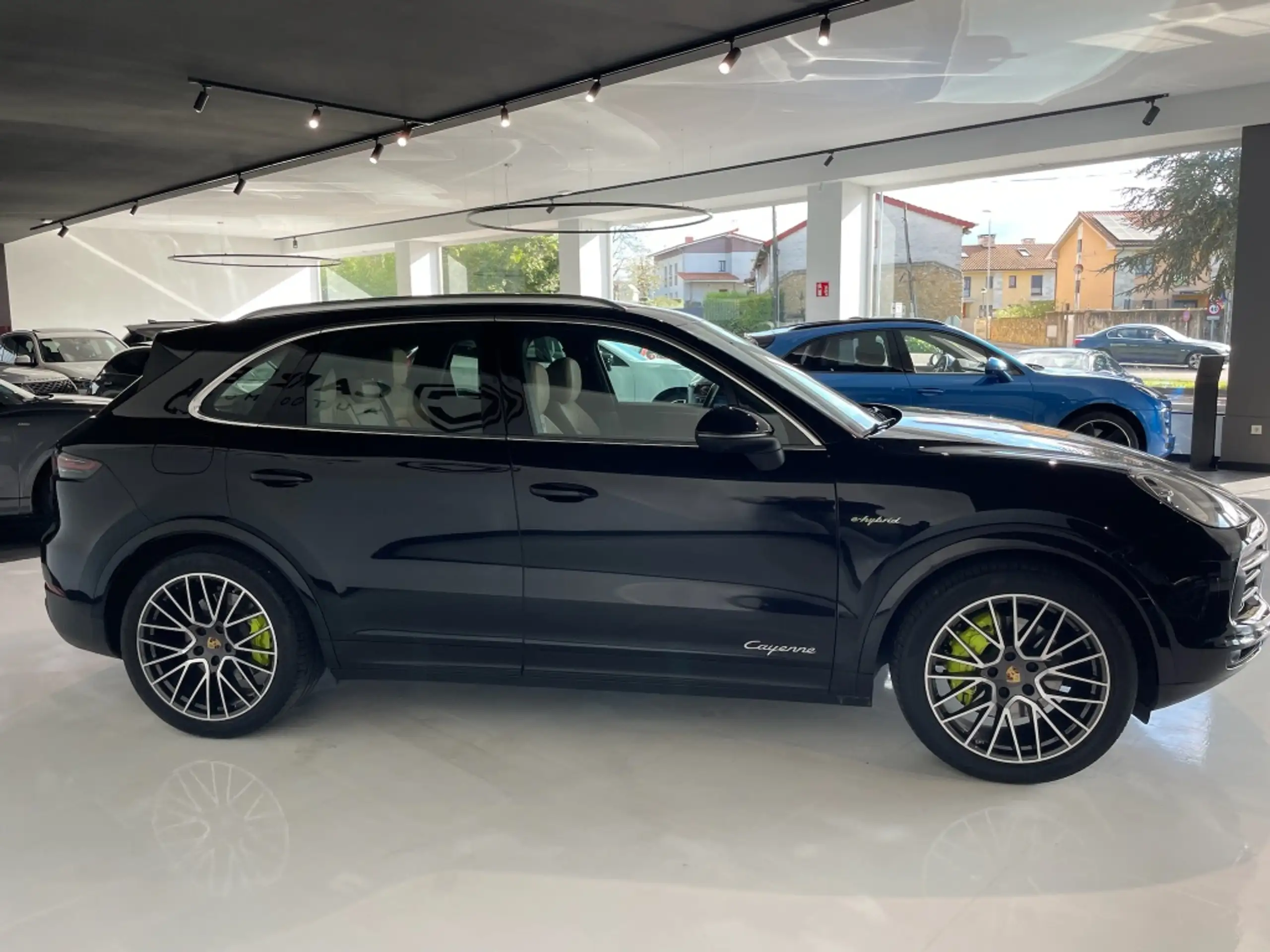 Porsche - Cayenne