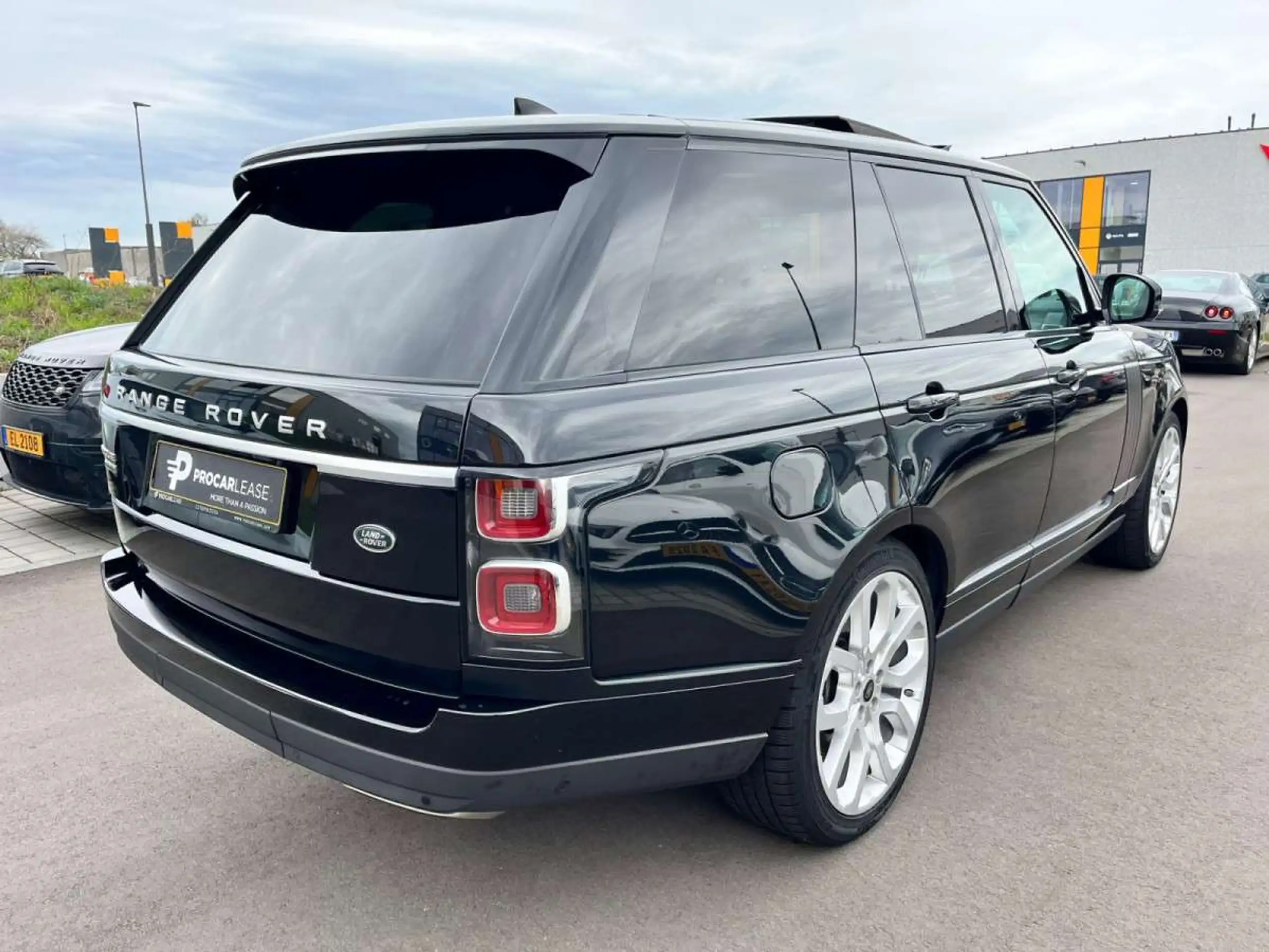 Land Rover - Range Rover