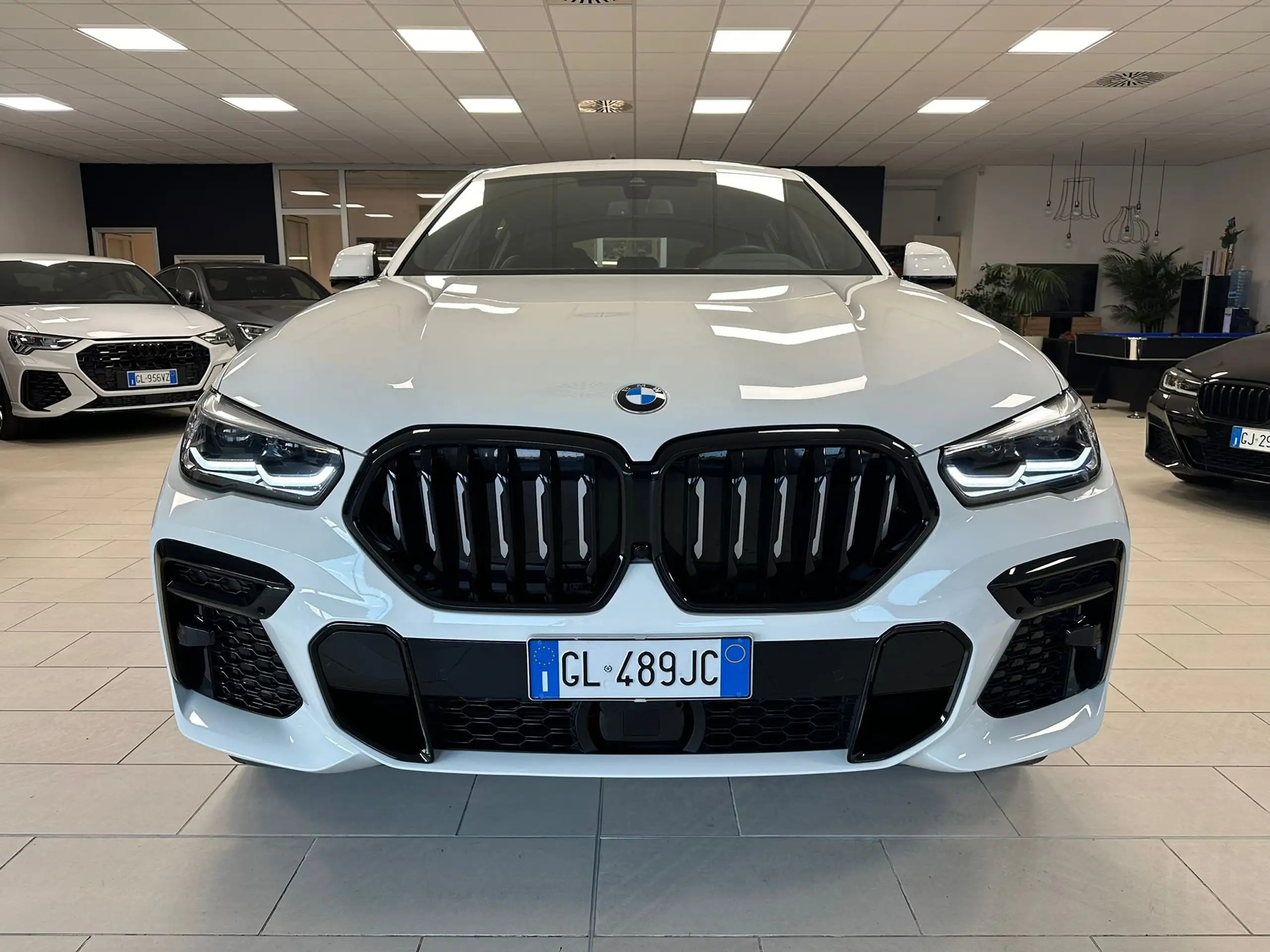 BMW - X6