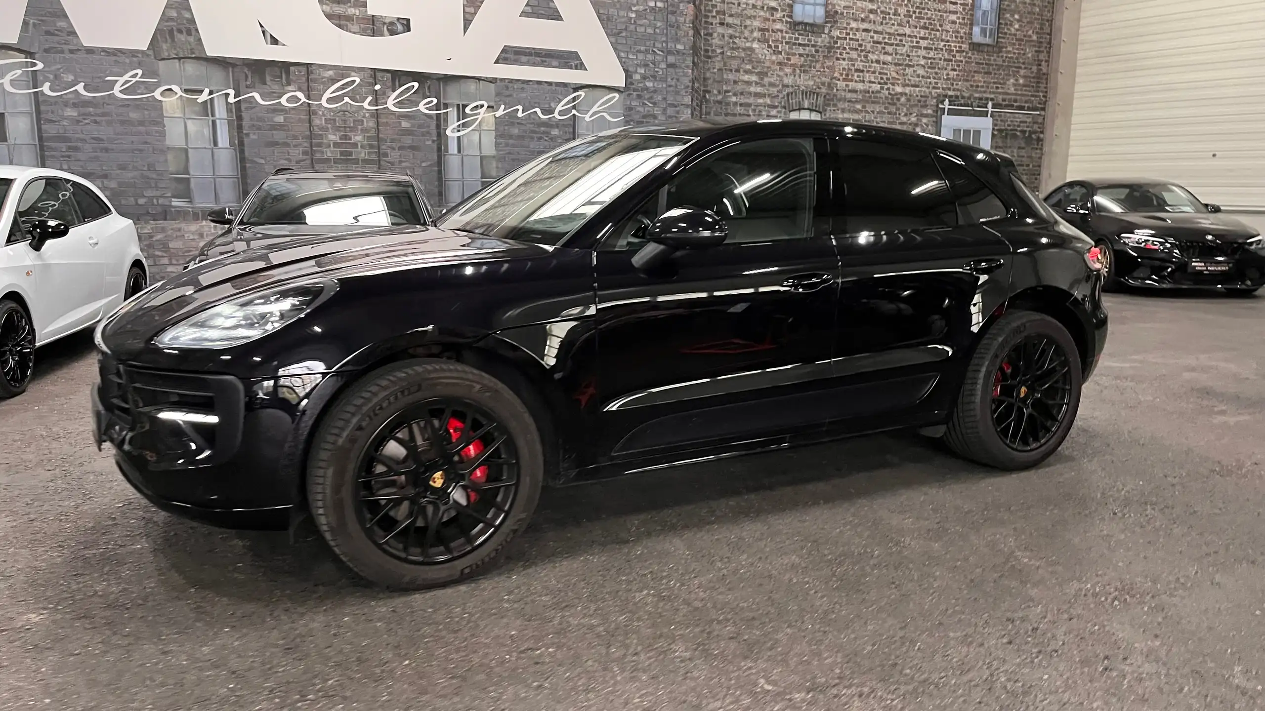 Porsche - Macan