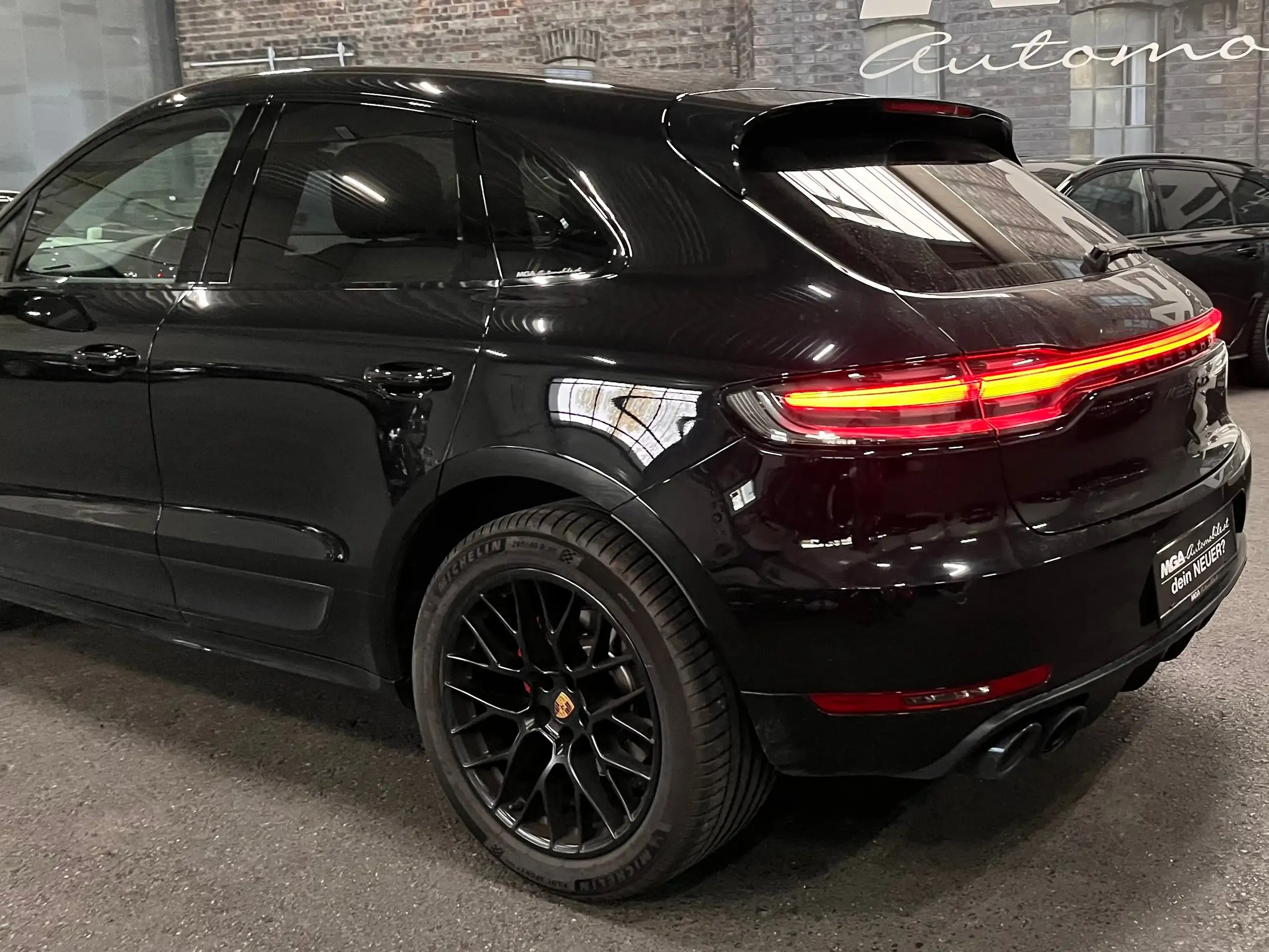 Porsche - Macan