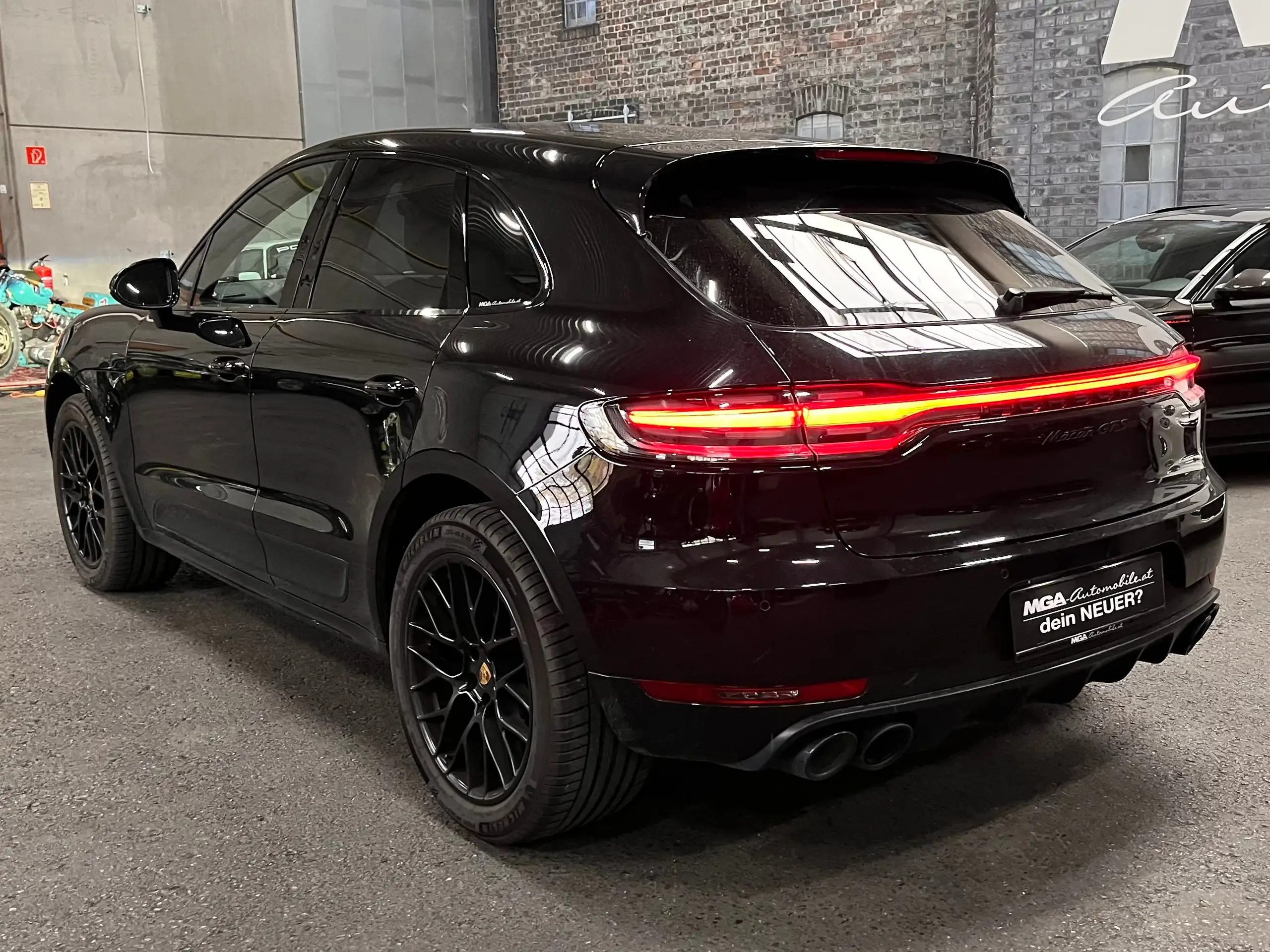 Porsche - Macan