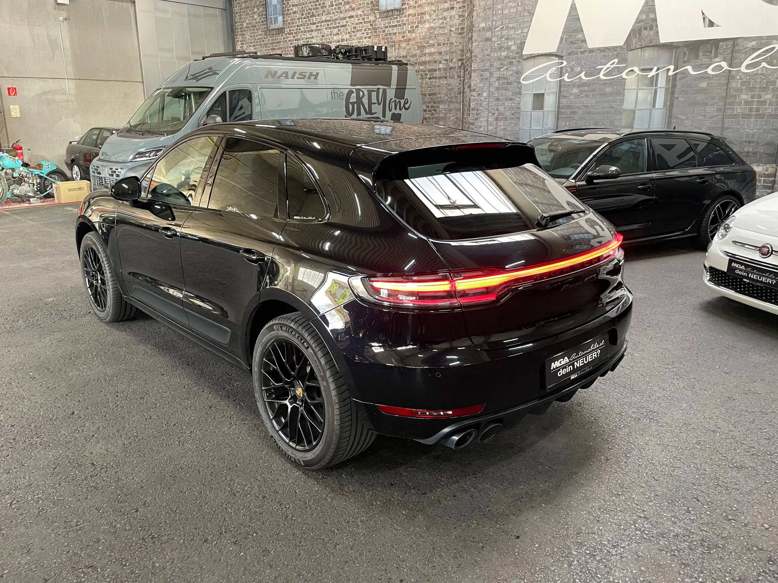 Porsche - Macan