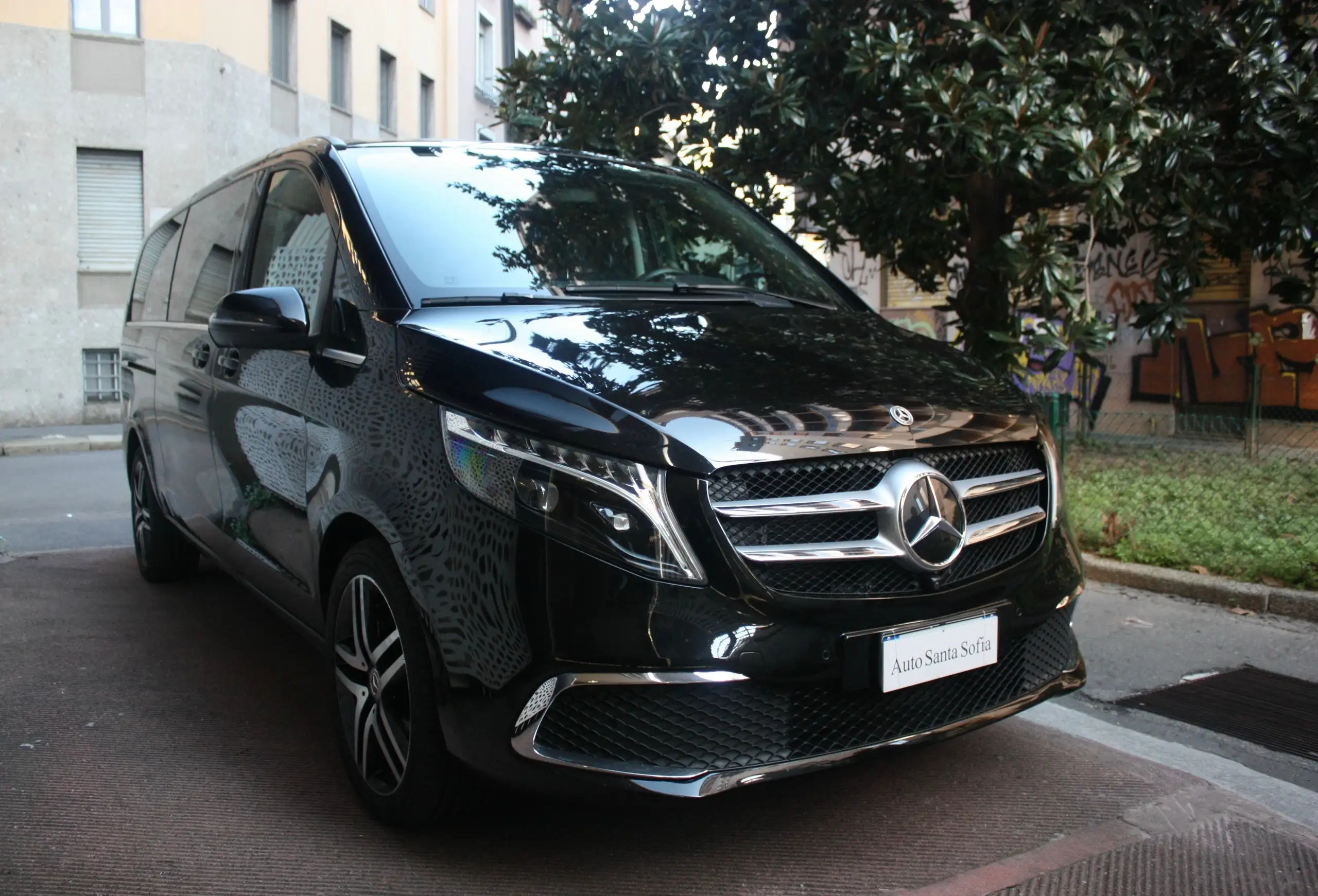 Mercedes-Benz - V 250