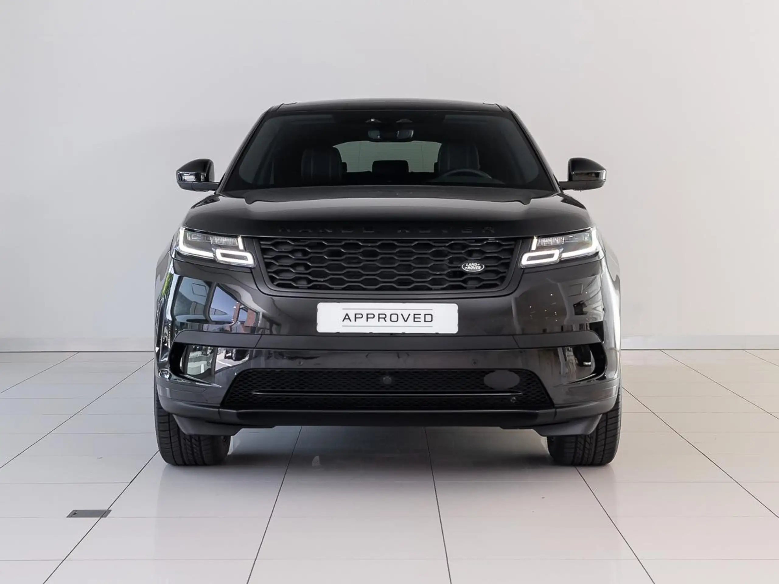 Land Rover - Range Rover Velar