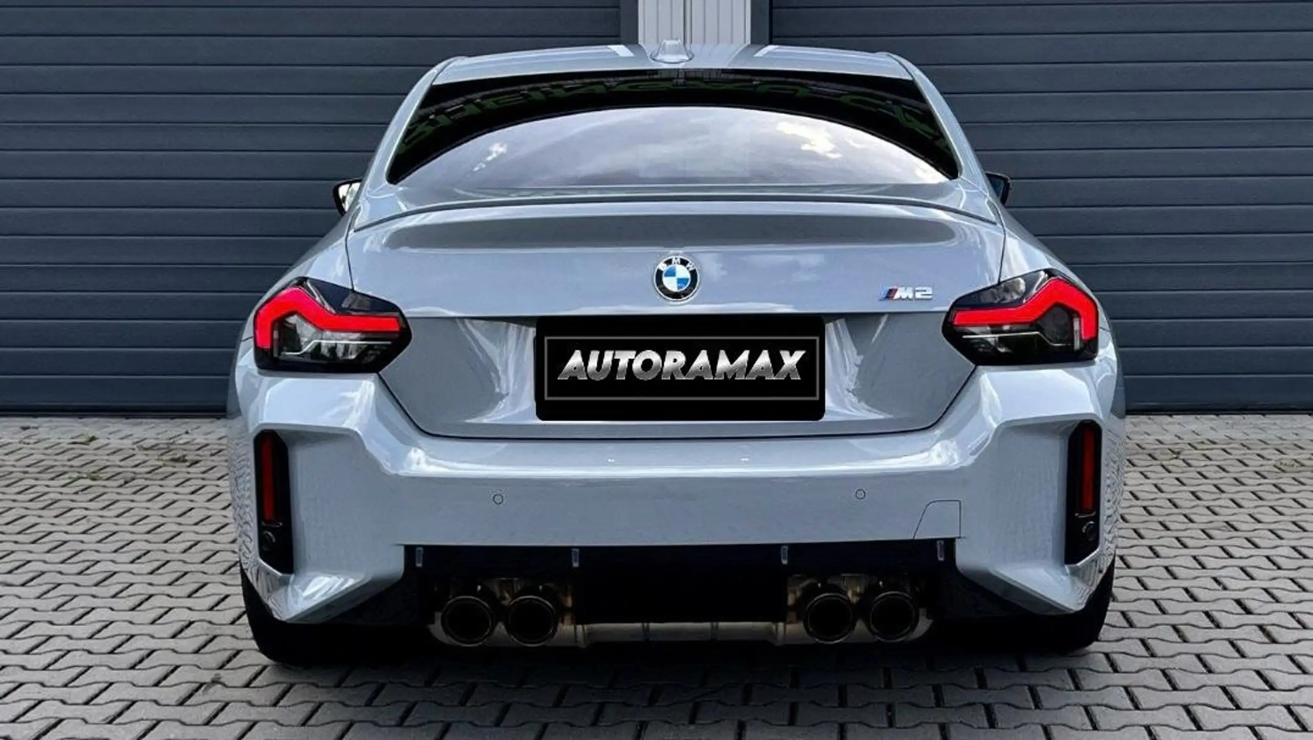 BMW - M2