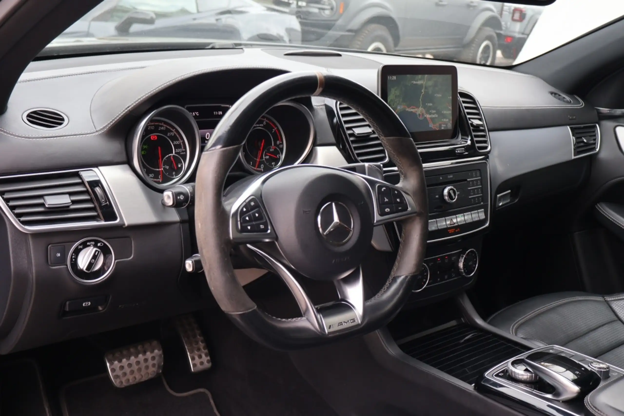 Mercedes-Benz - GLE 63 AMG