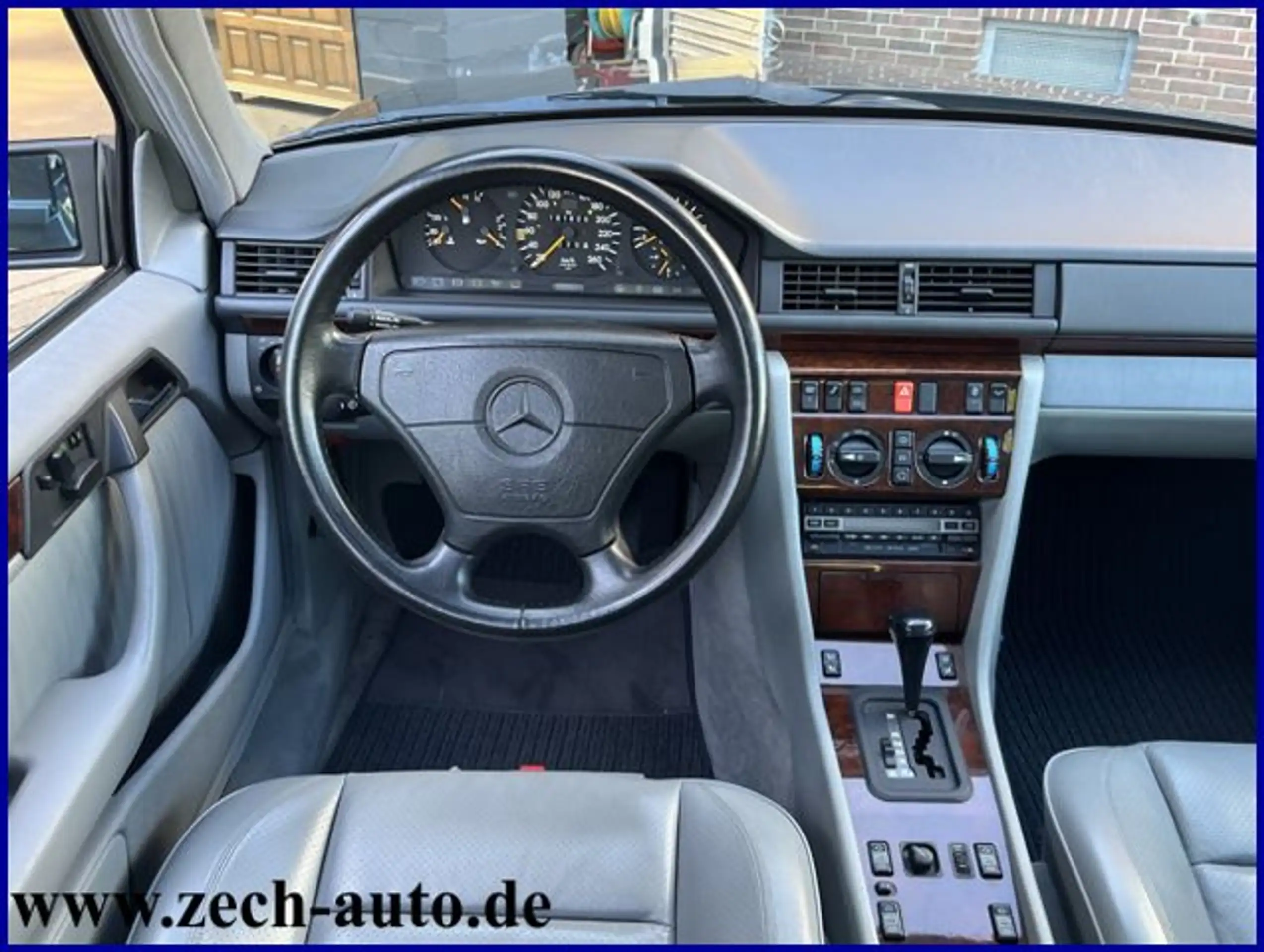 Mercedes-Benz - E 500