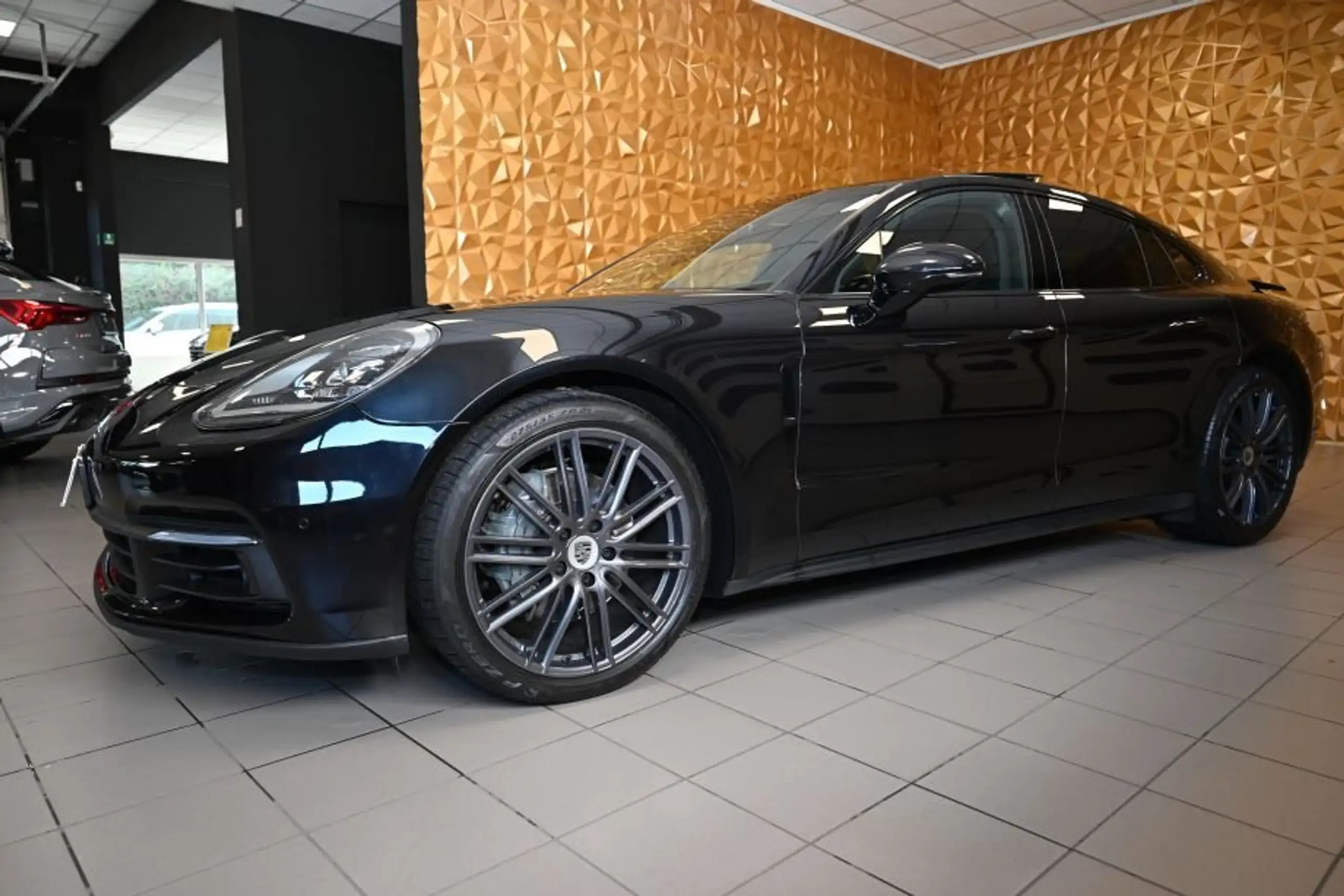 Porsche - Panamera