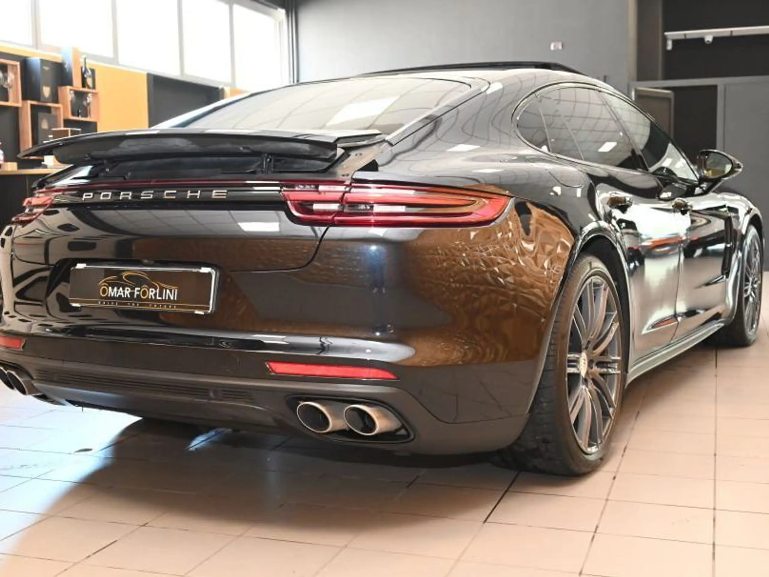 Porsche - Panamera