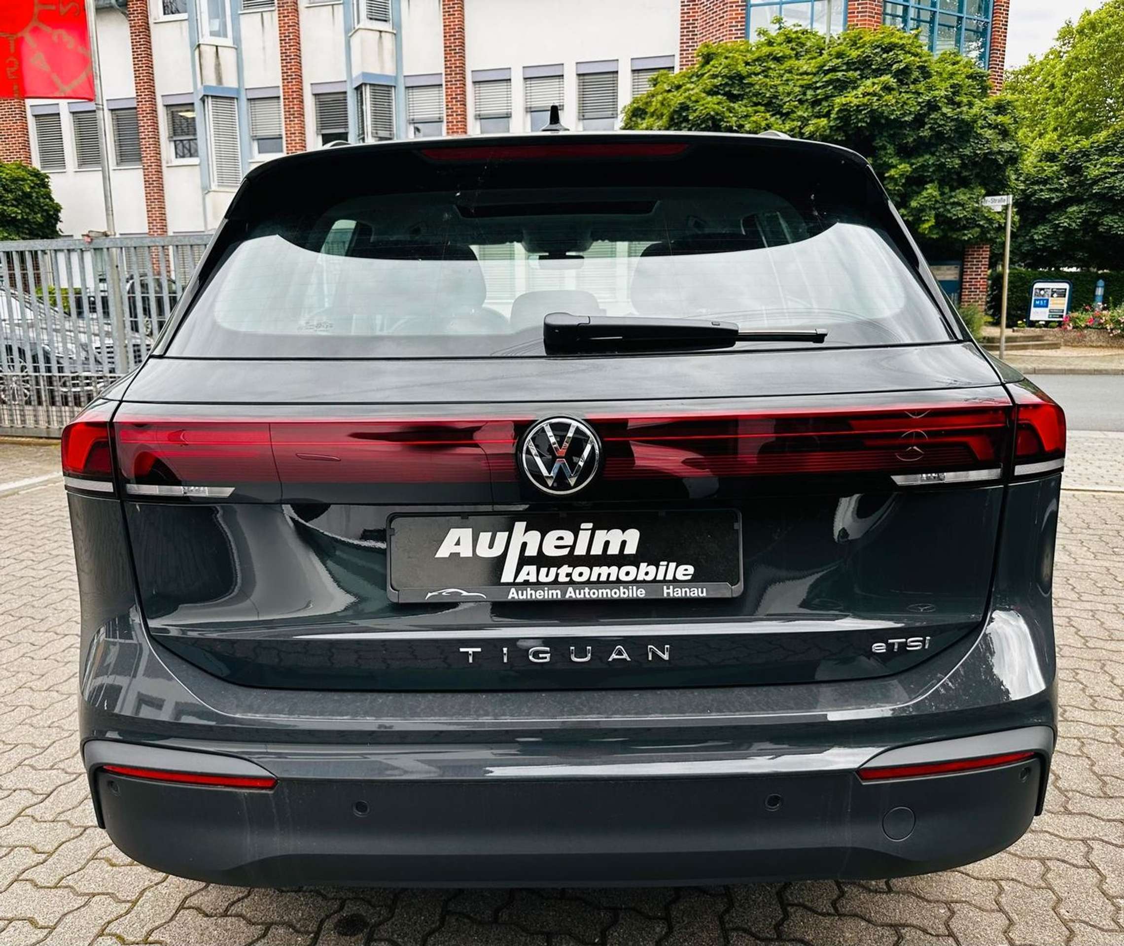 Volkswagen - Tiguan