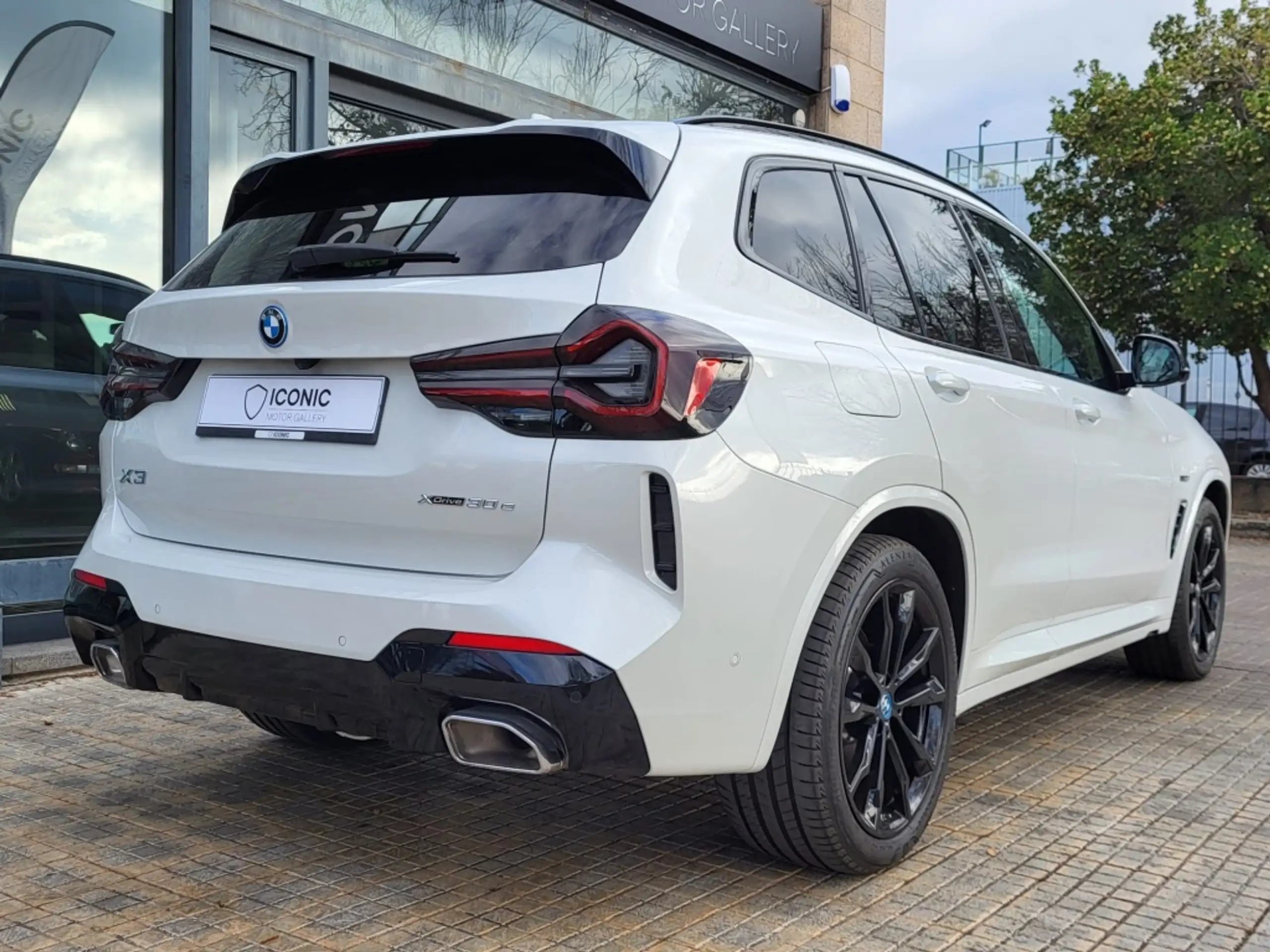 BMW - X3