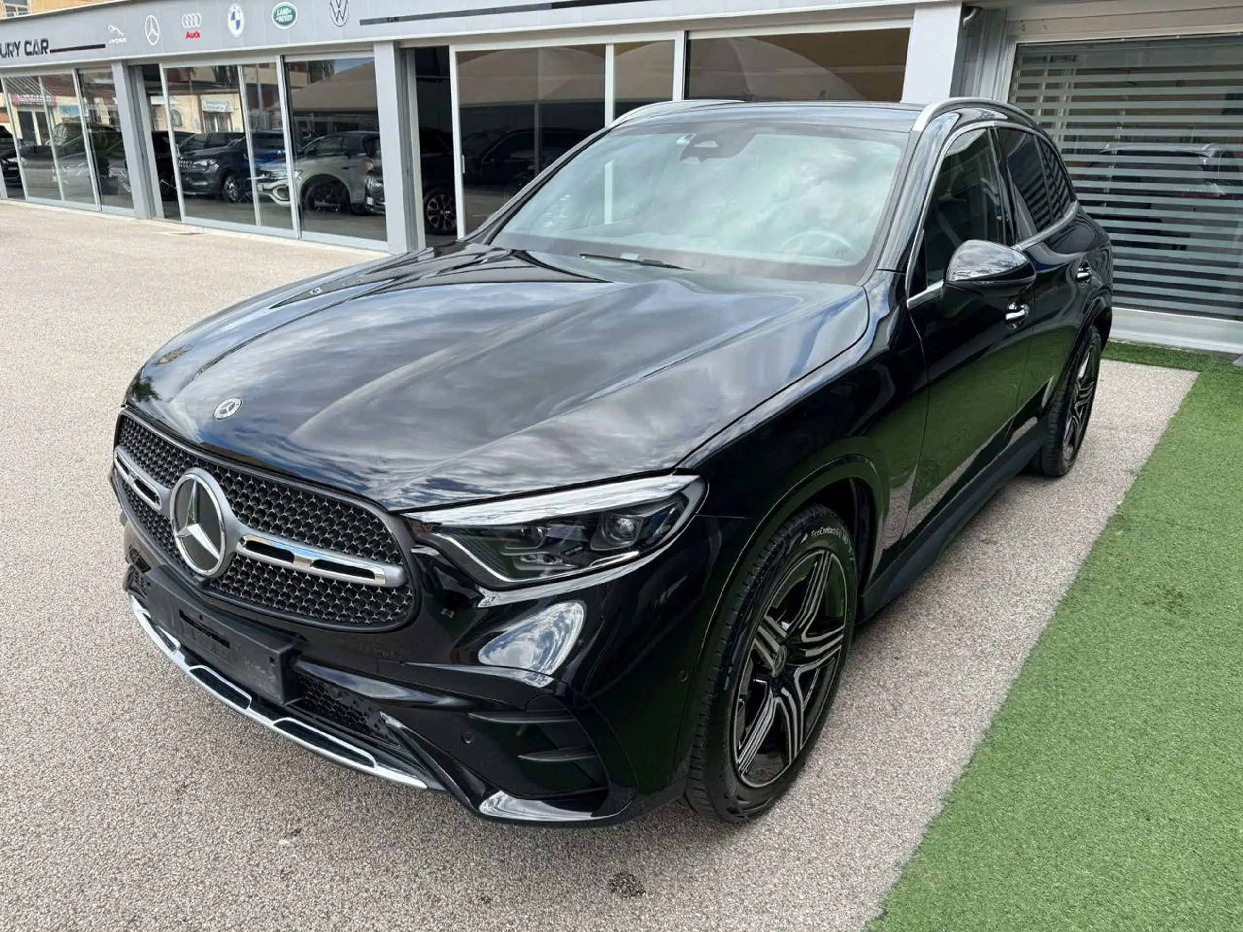 Mercedes-Benz - GLC 220