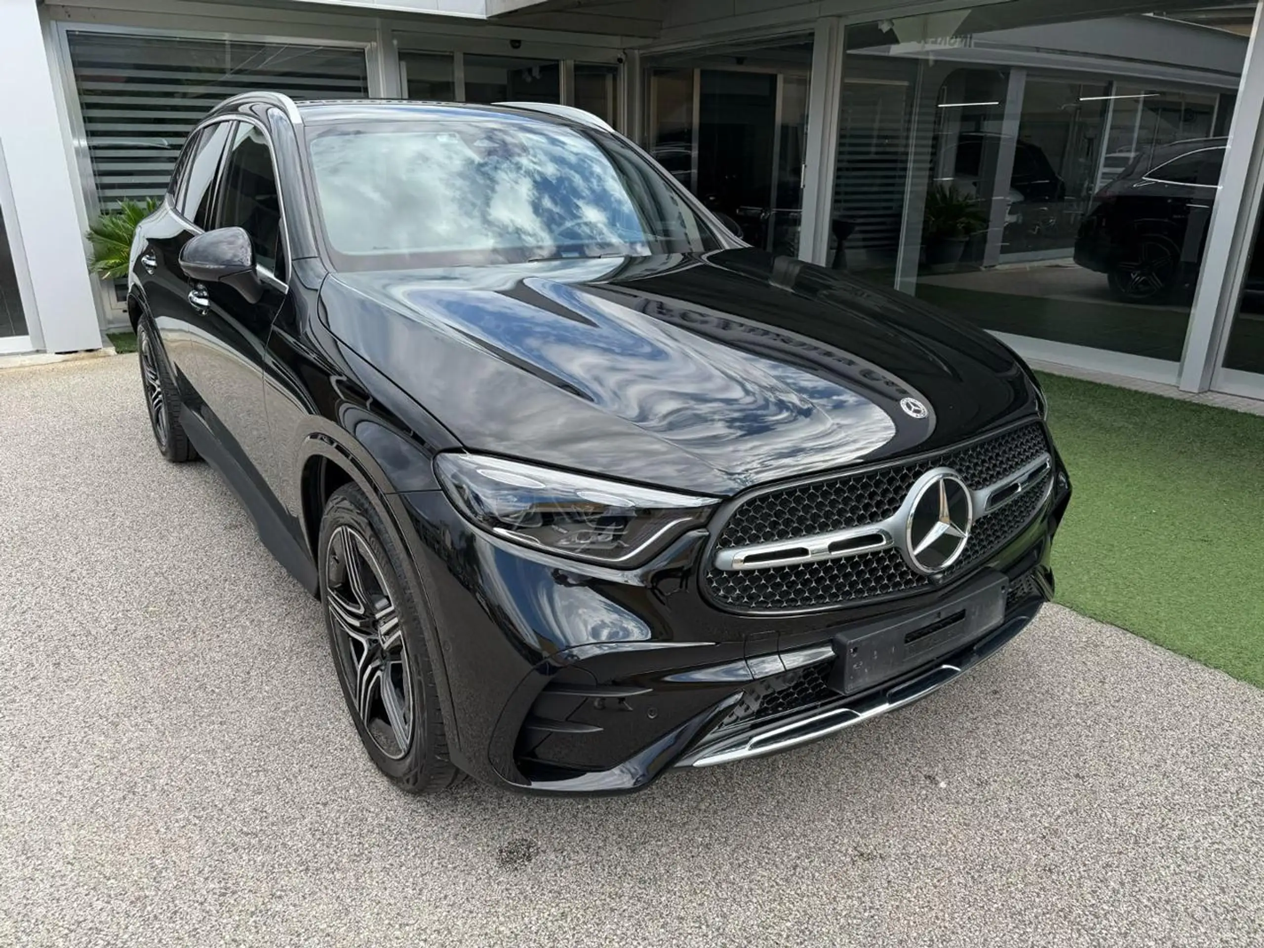 Mercedes-Benz - GLC 220