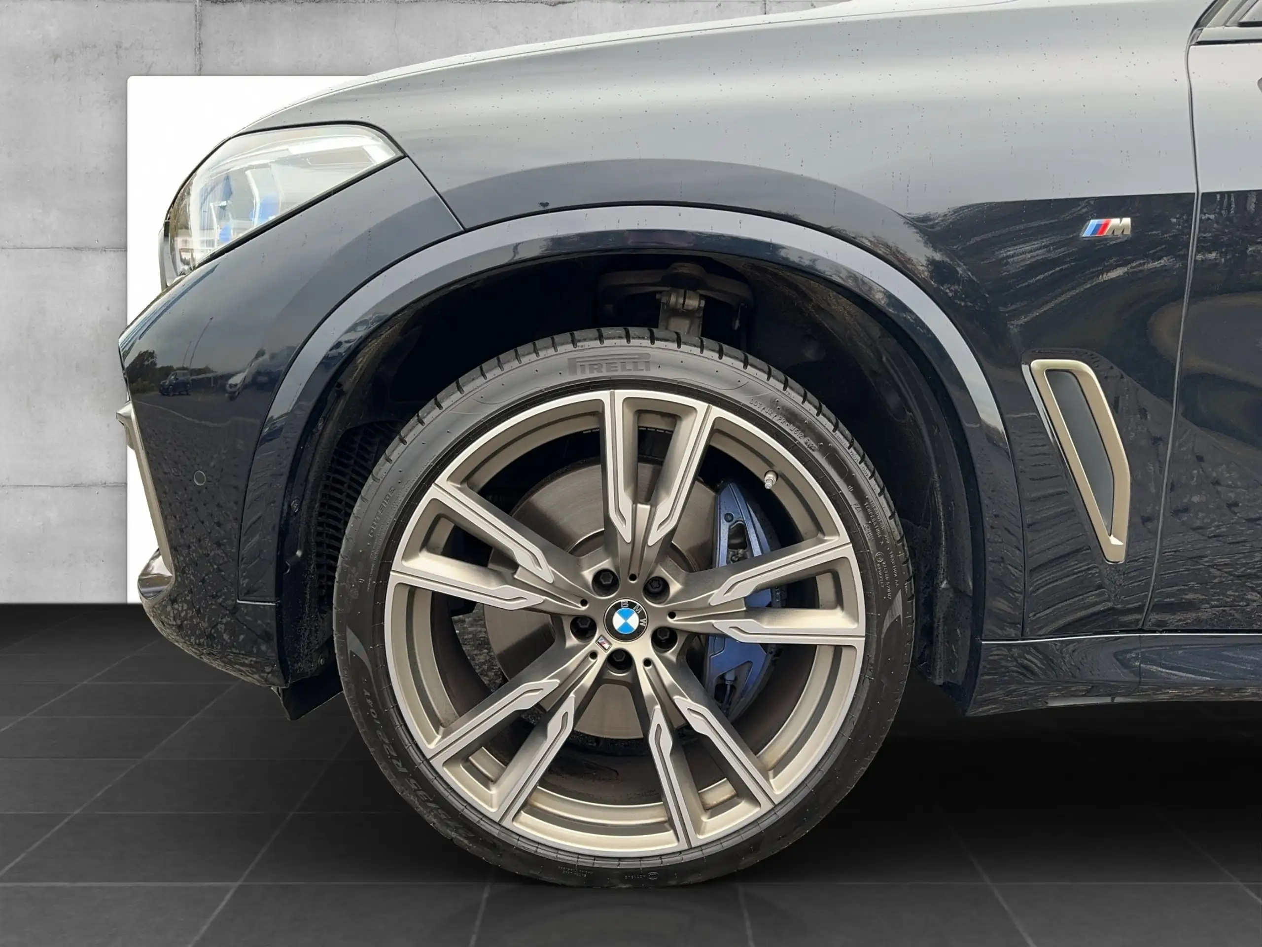 BMW - X5 M