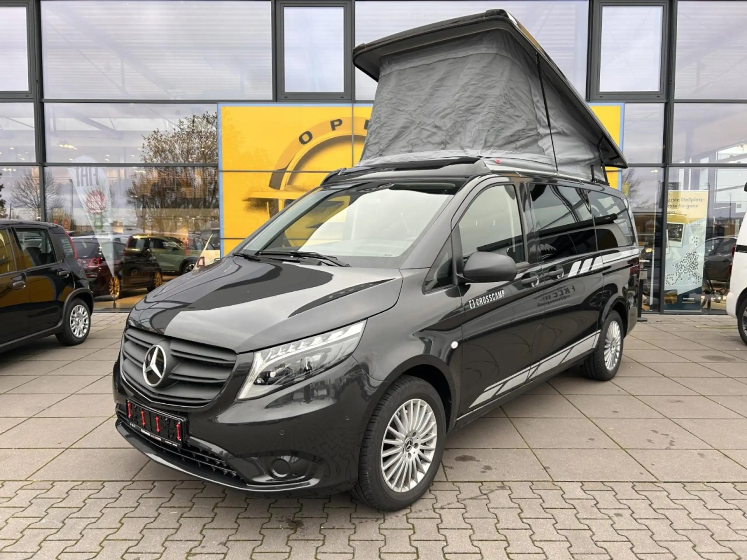 Mercedes-Benz - V 250