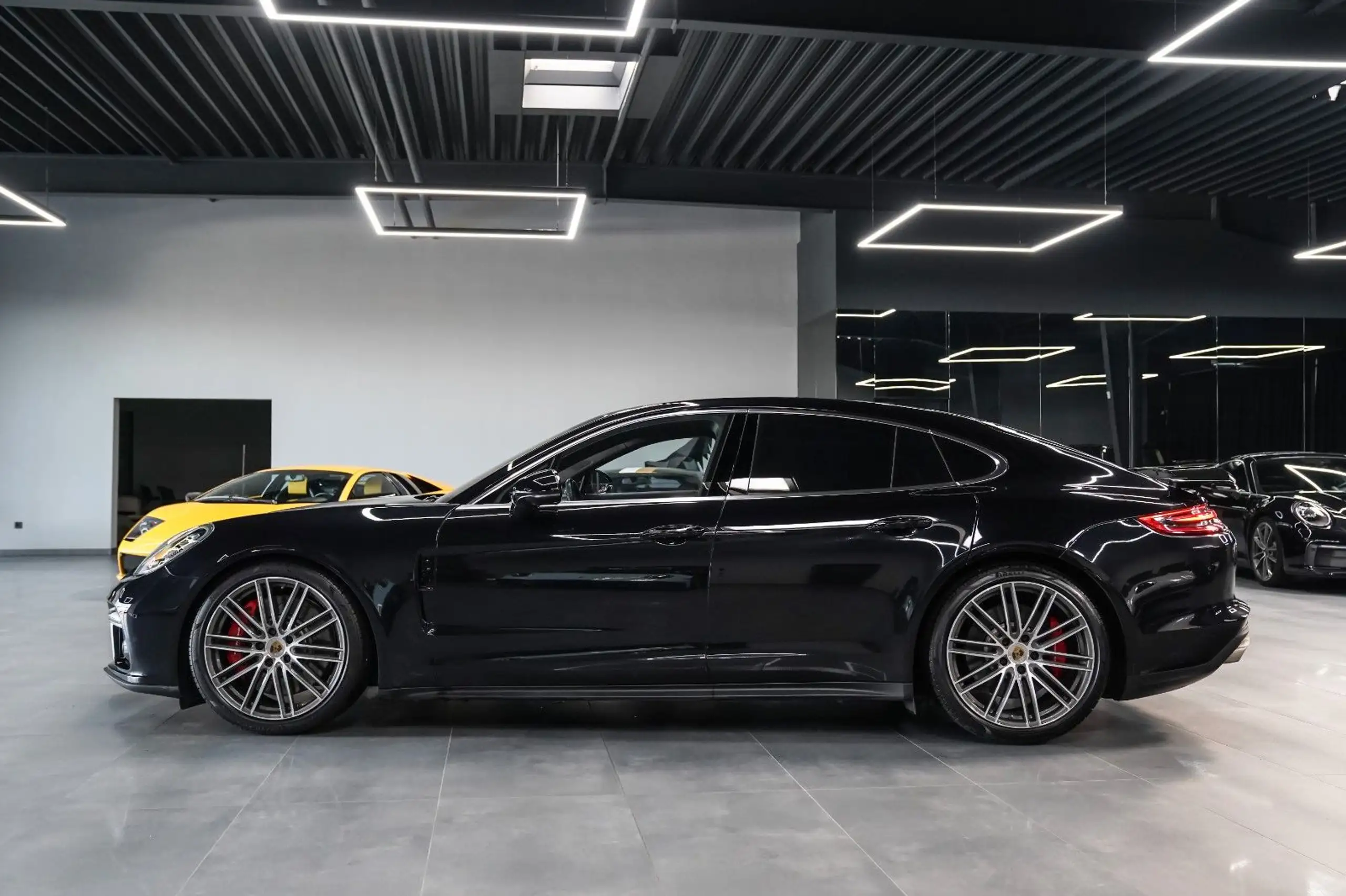 Porsche - Panamera