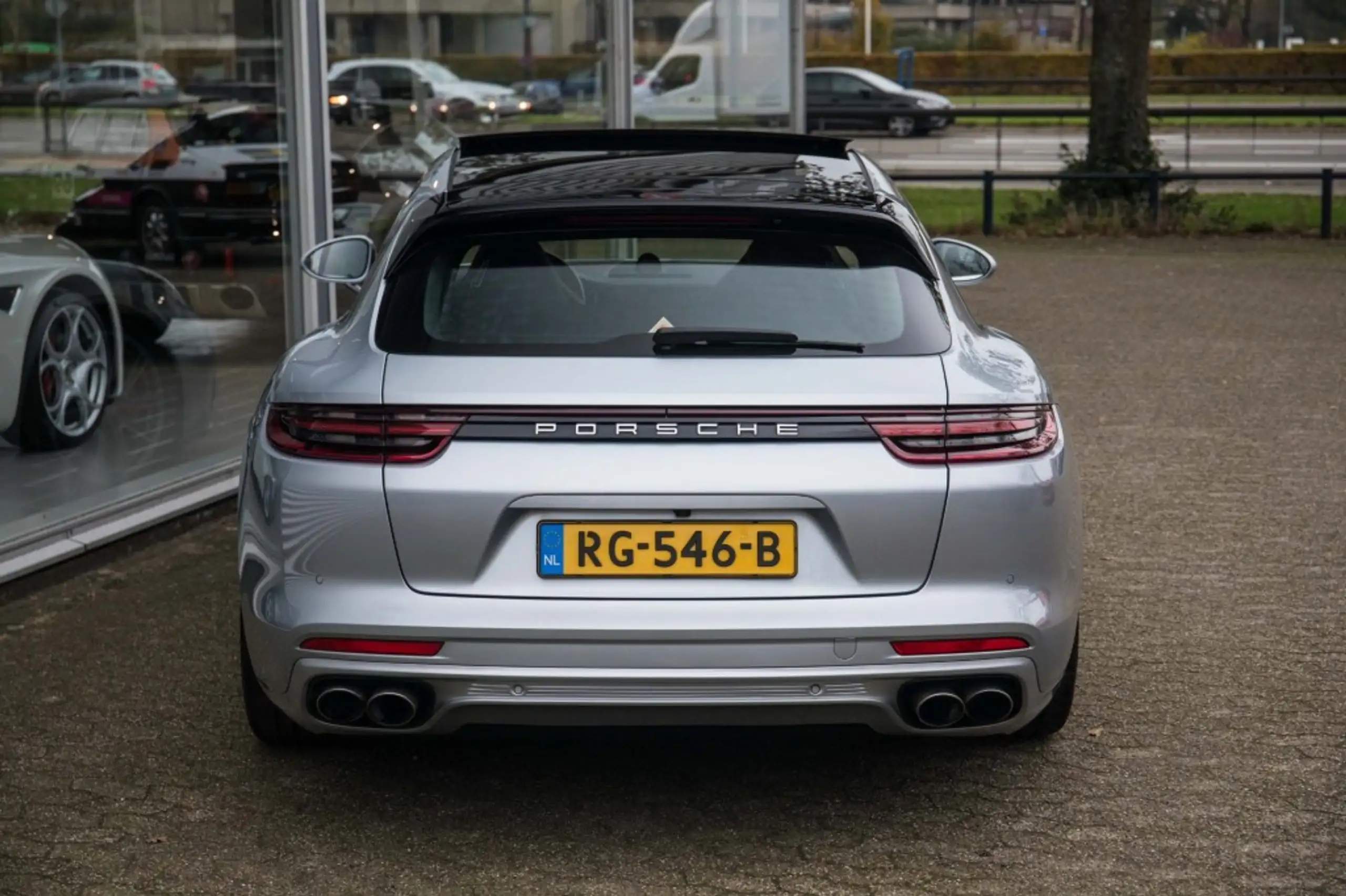 Porsche - Panamera