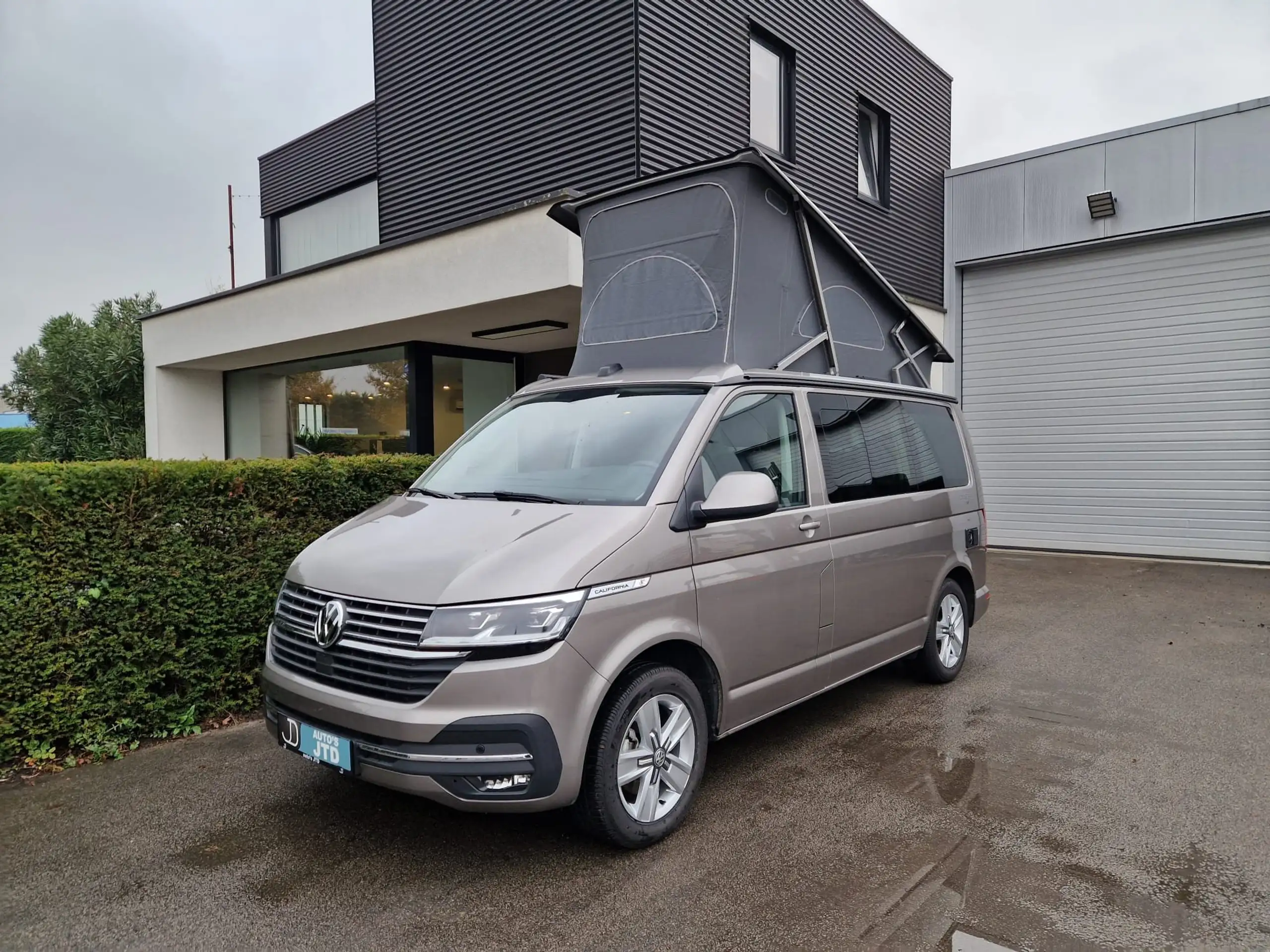 Volkswagen - T6.1 California